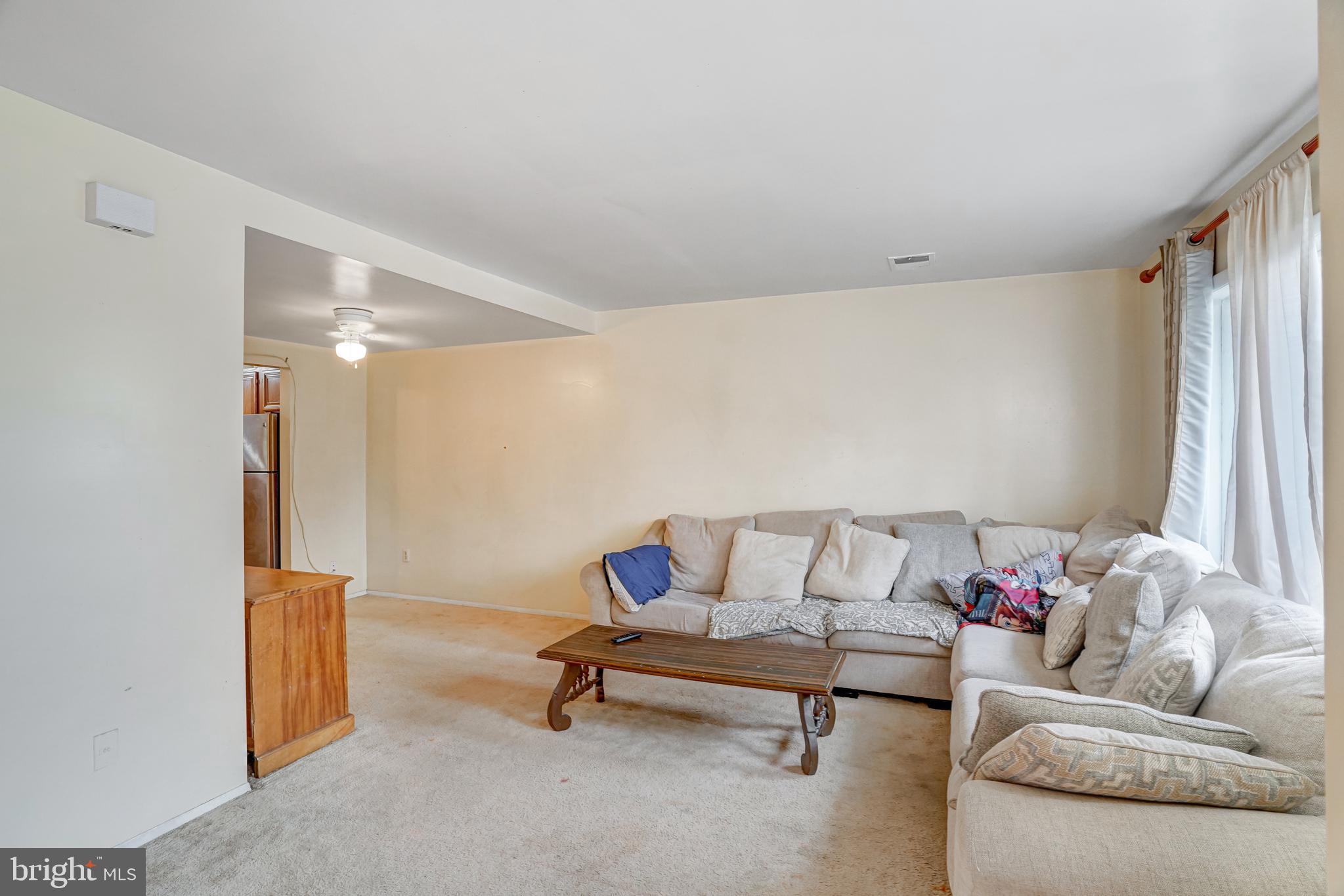 1127 SHANNON PLACE