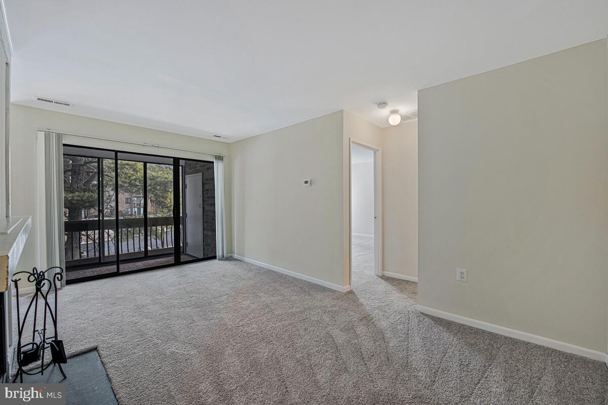 VILLAGE OF WILDE LAKE - Residential