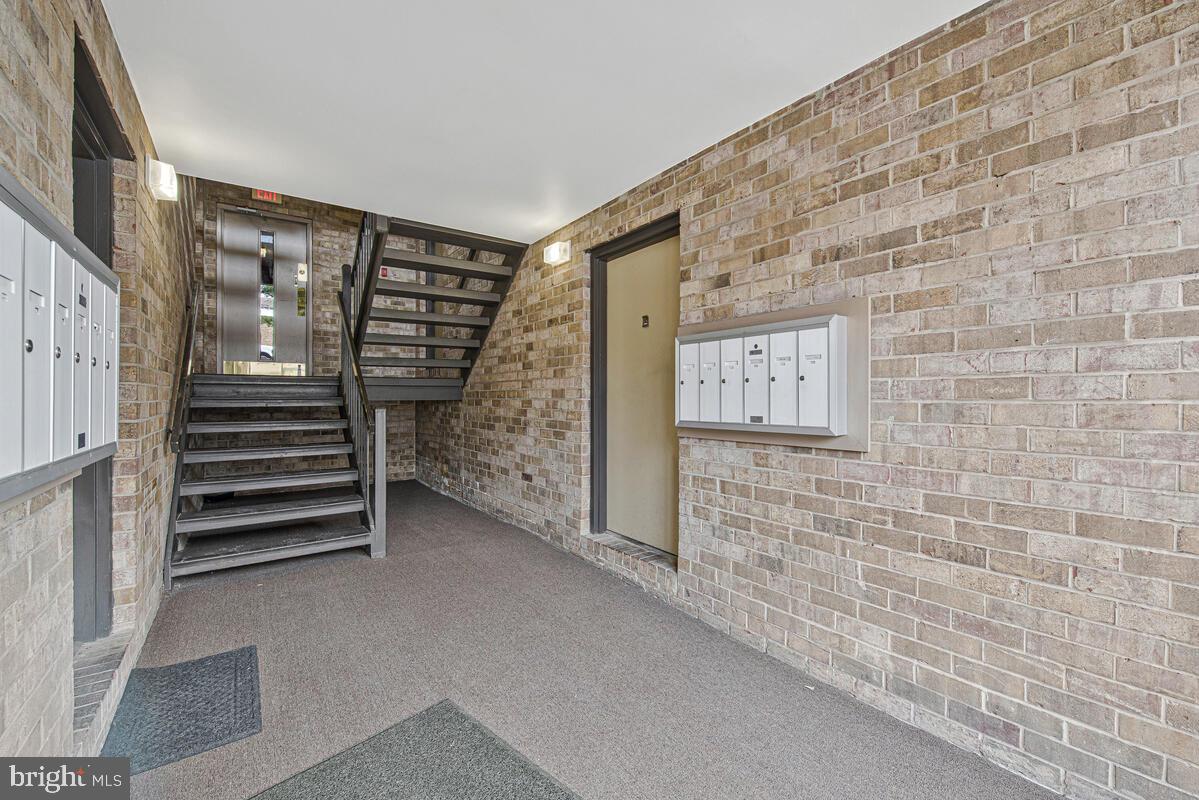 VILLAGE OF WILDE LAKE - Residential