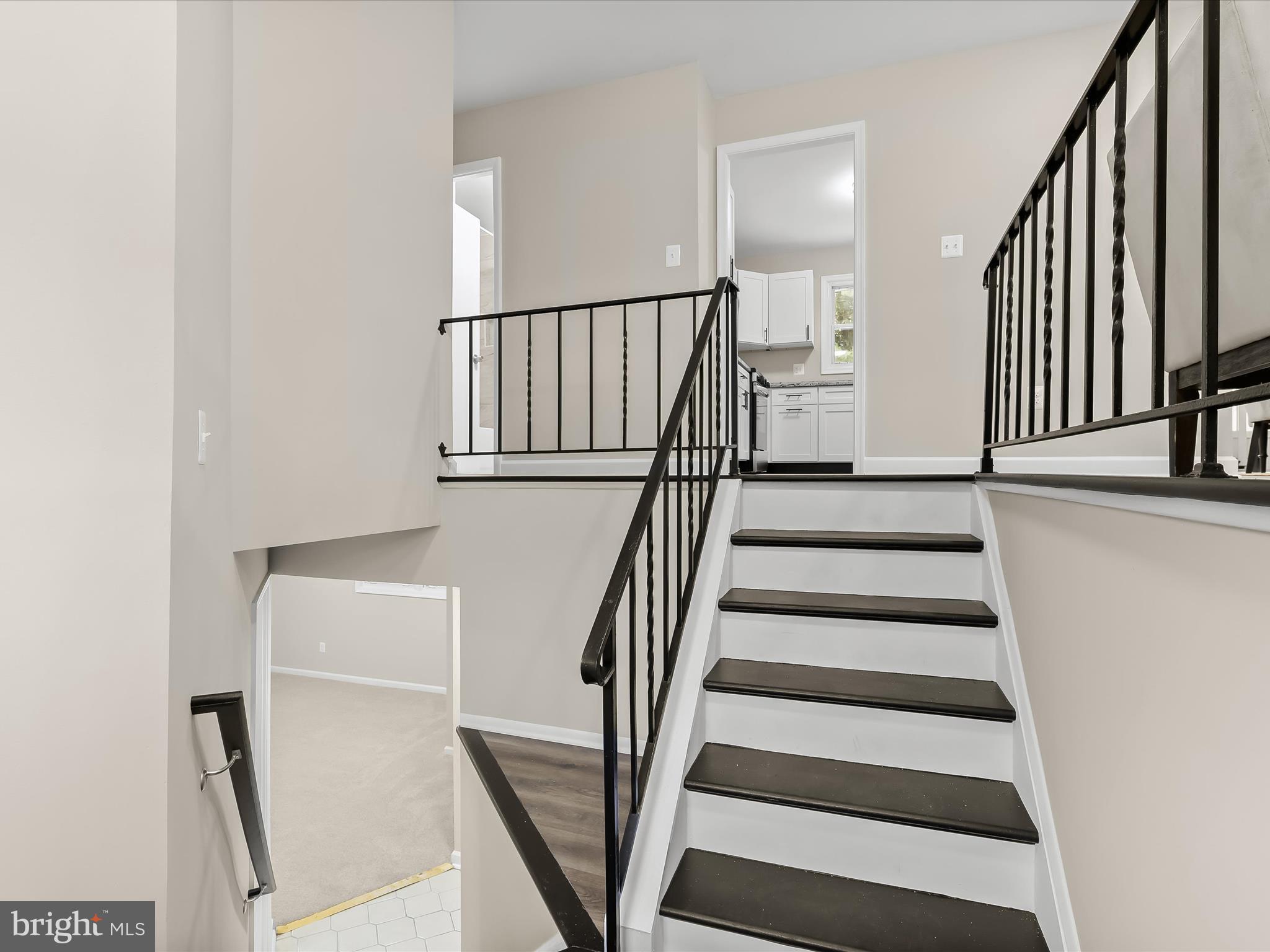 2104 CAMERON COURT