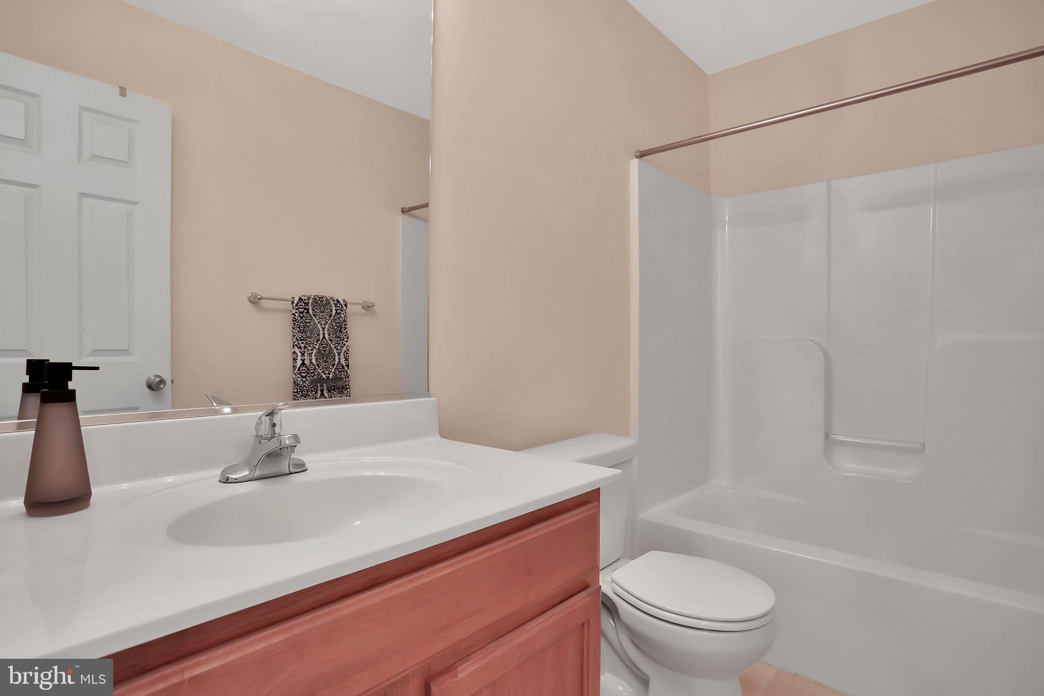 LAKELAND PLACE - Residential