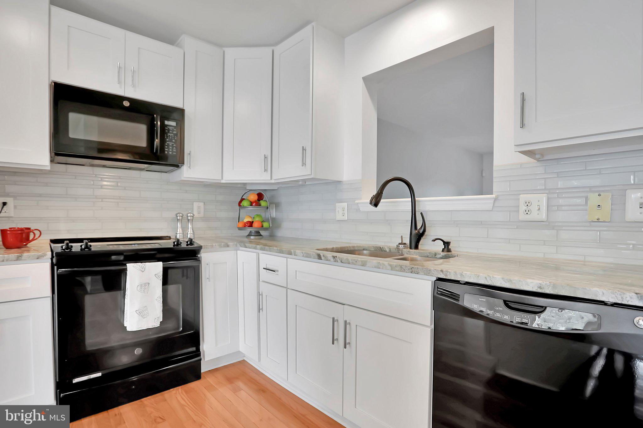 LAKELAND PLACE - Residential