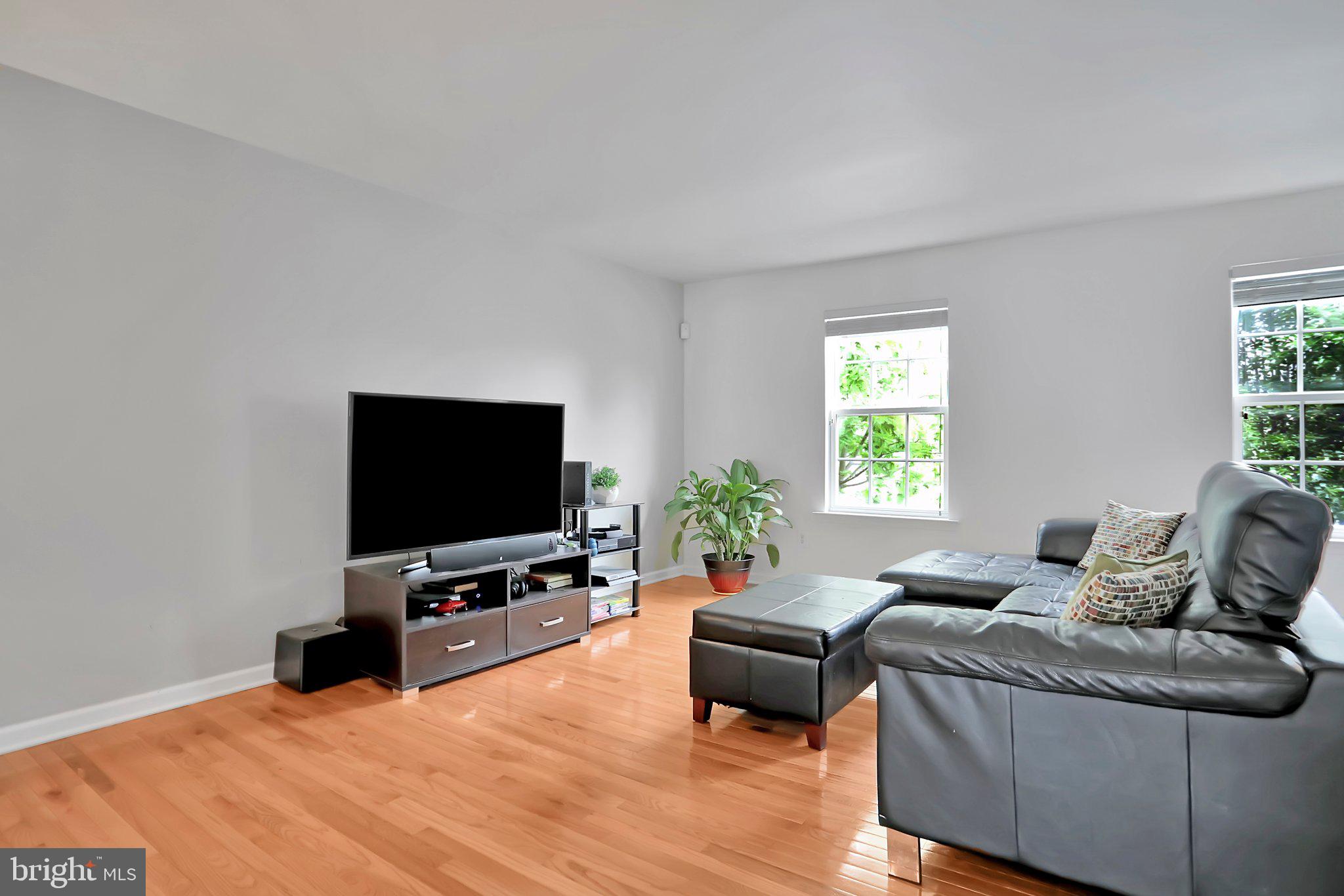 LAKELAND PLACE - Residential