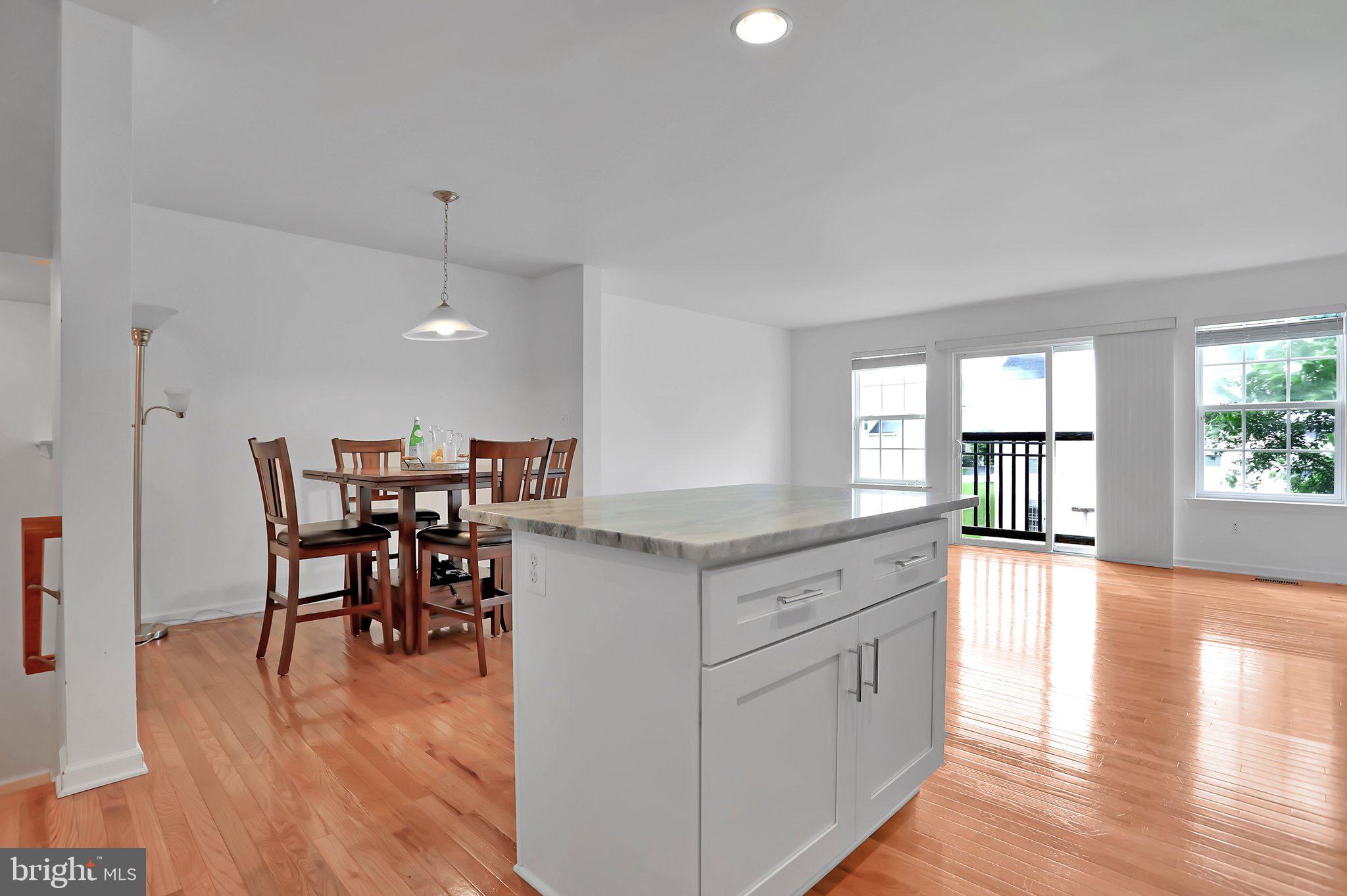 LAKELAND PLACE - Residential