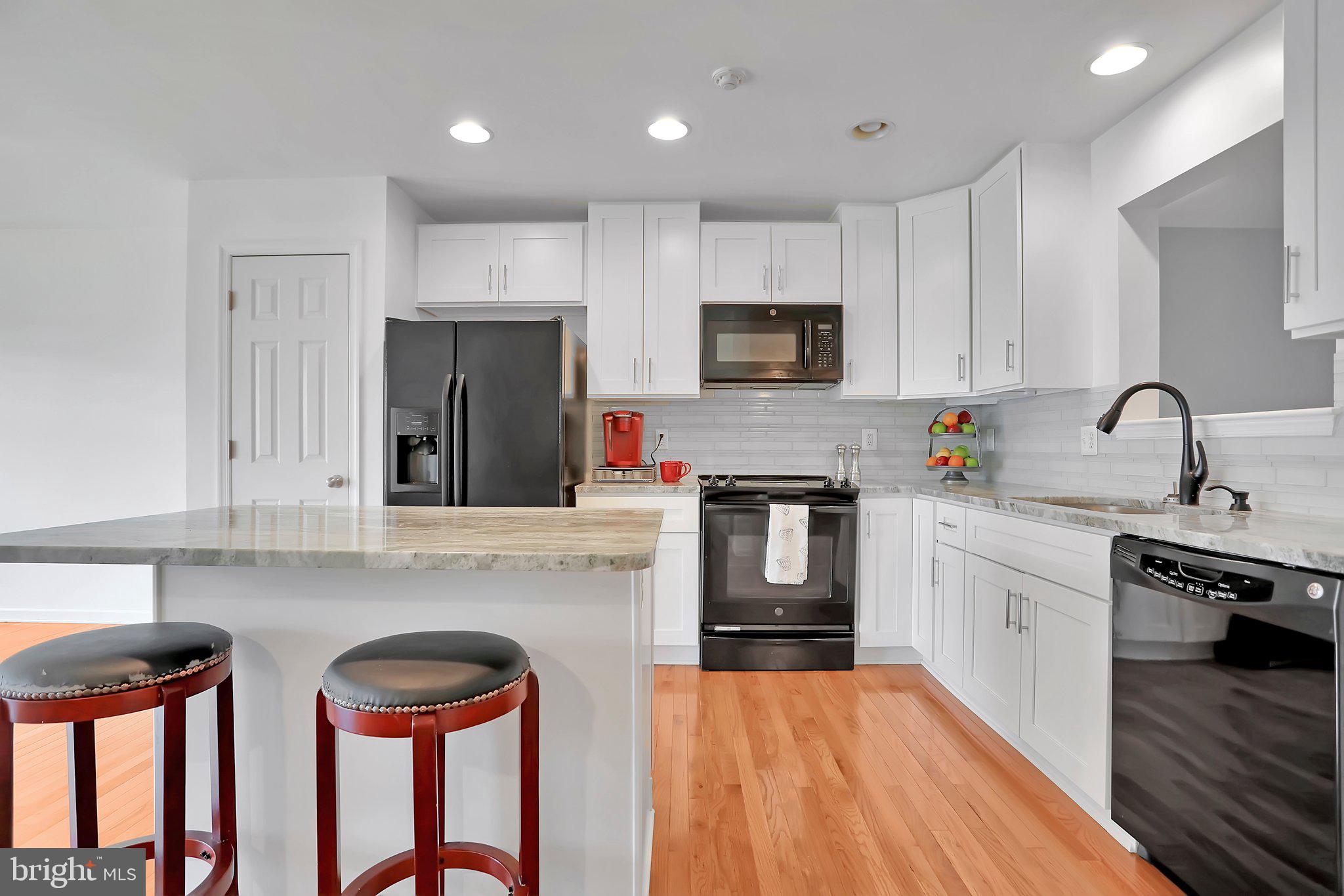 LAKELAND PLACE - Residential