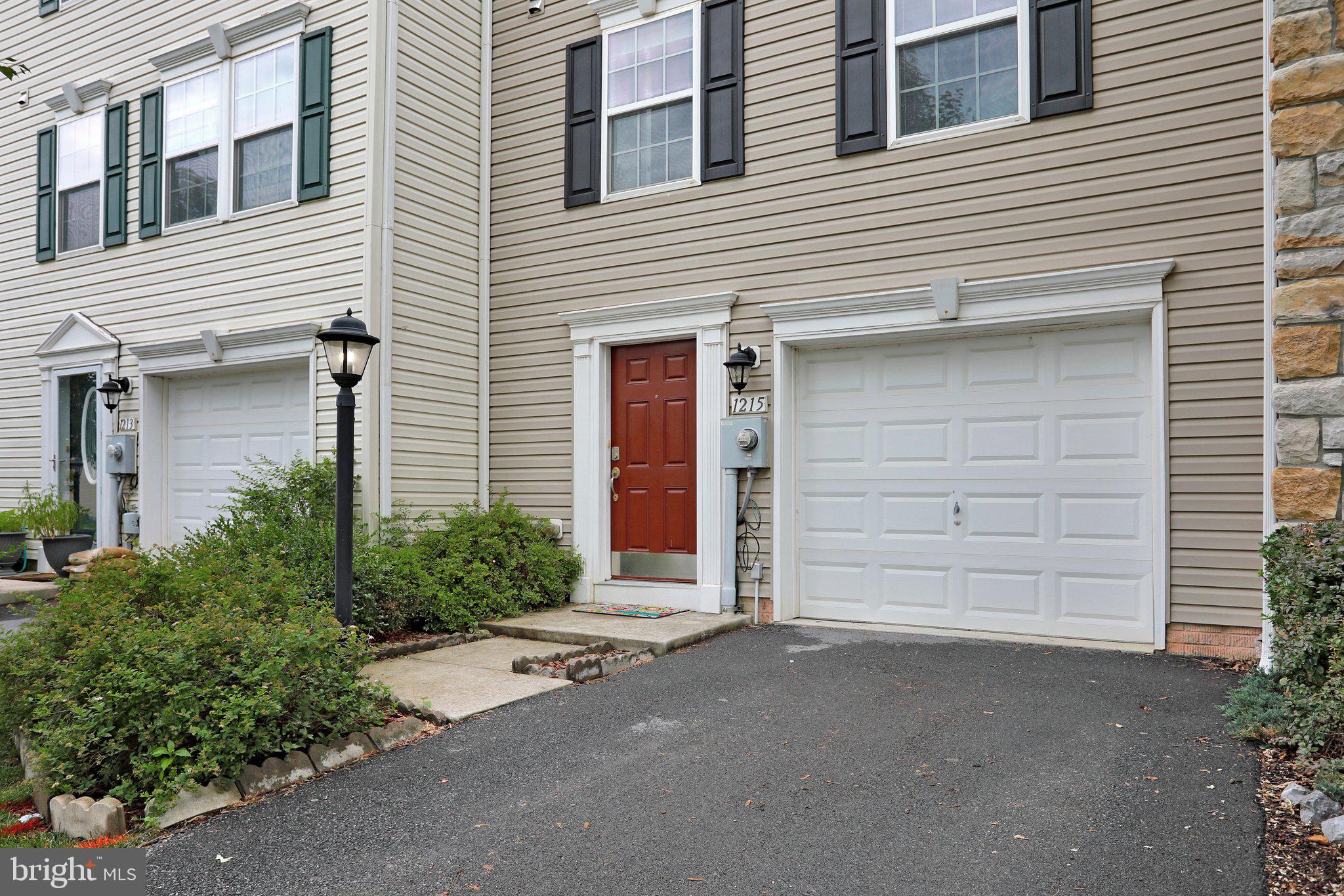 LAKELAND PLACE - Residential