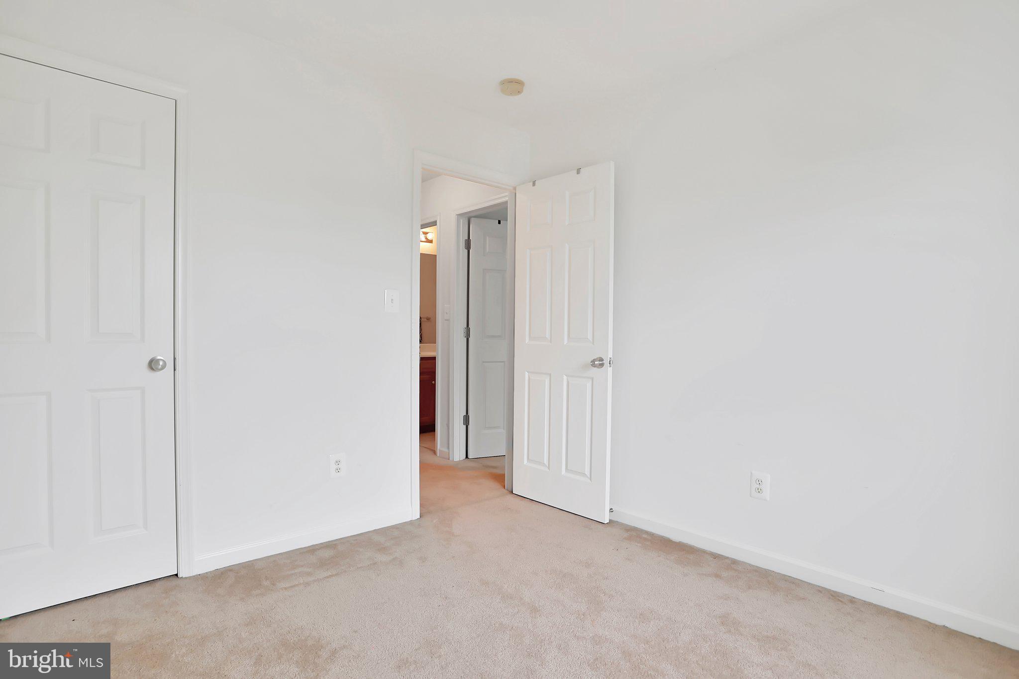 LAKELAND PLACE - Residential