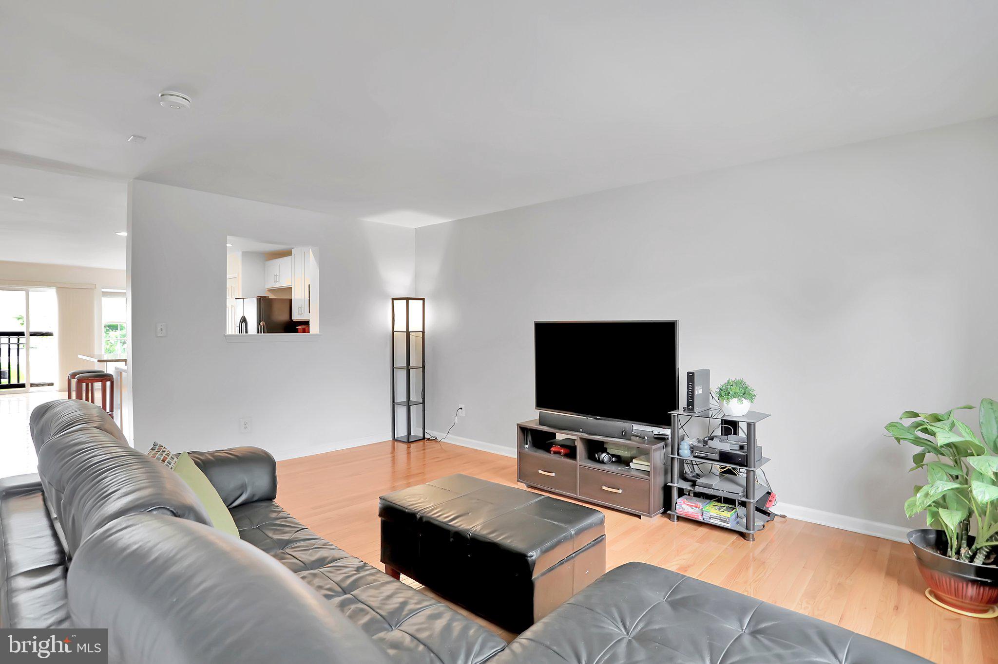 LAKELAND PLACE - Residential