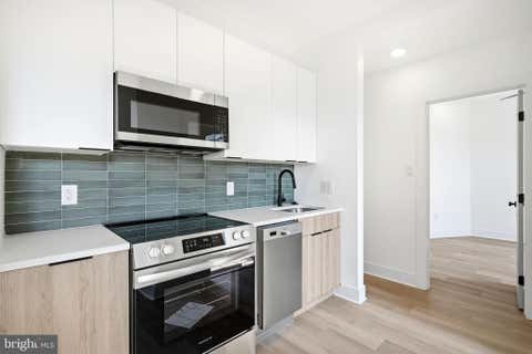 Condo For Rent - 1720 N 24th Street #2<br/> Philadelphia County, PHILADELPHIA, PA 19121