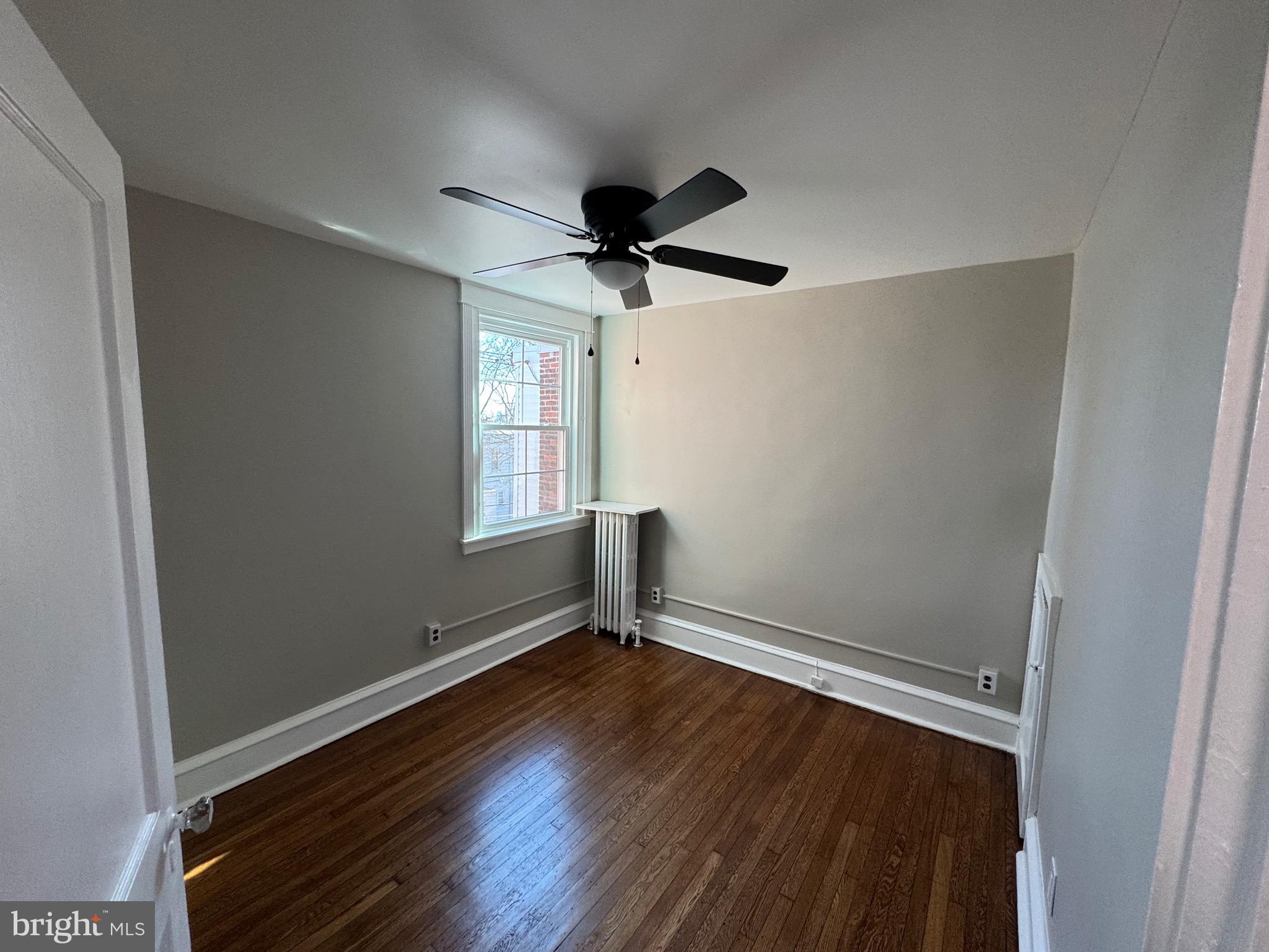 EAST FALLS - Residential Lease