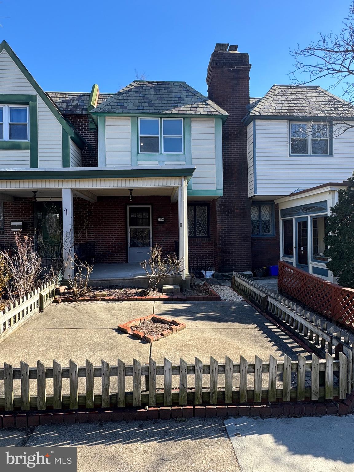 EAST FALLS - Residential Lease