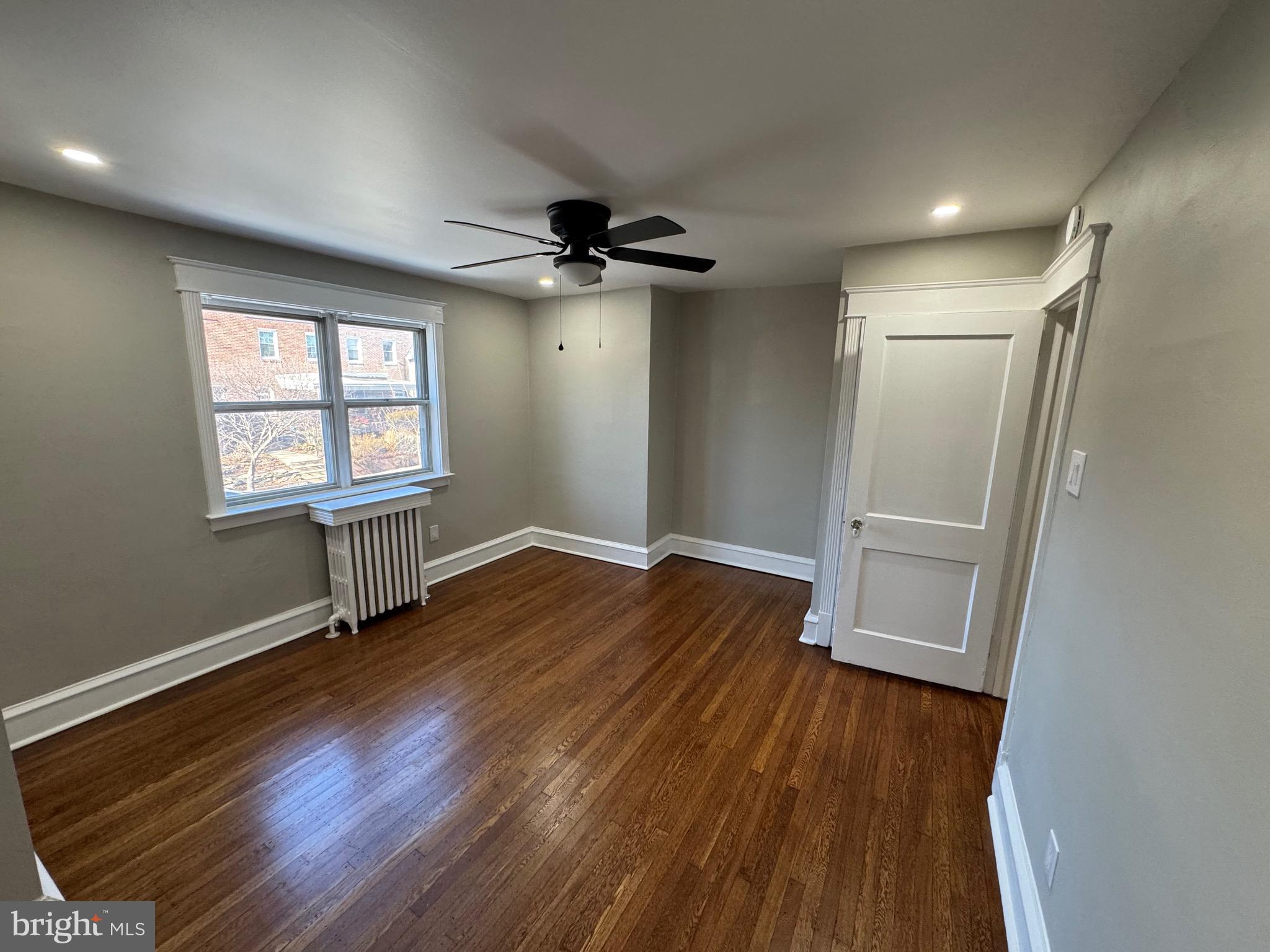 EAST FALLS - Residential Lease