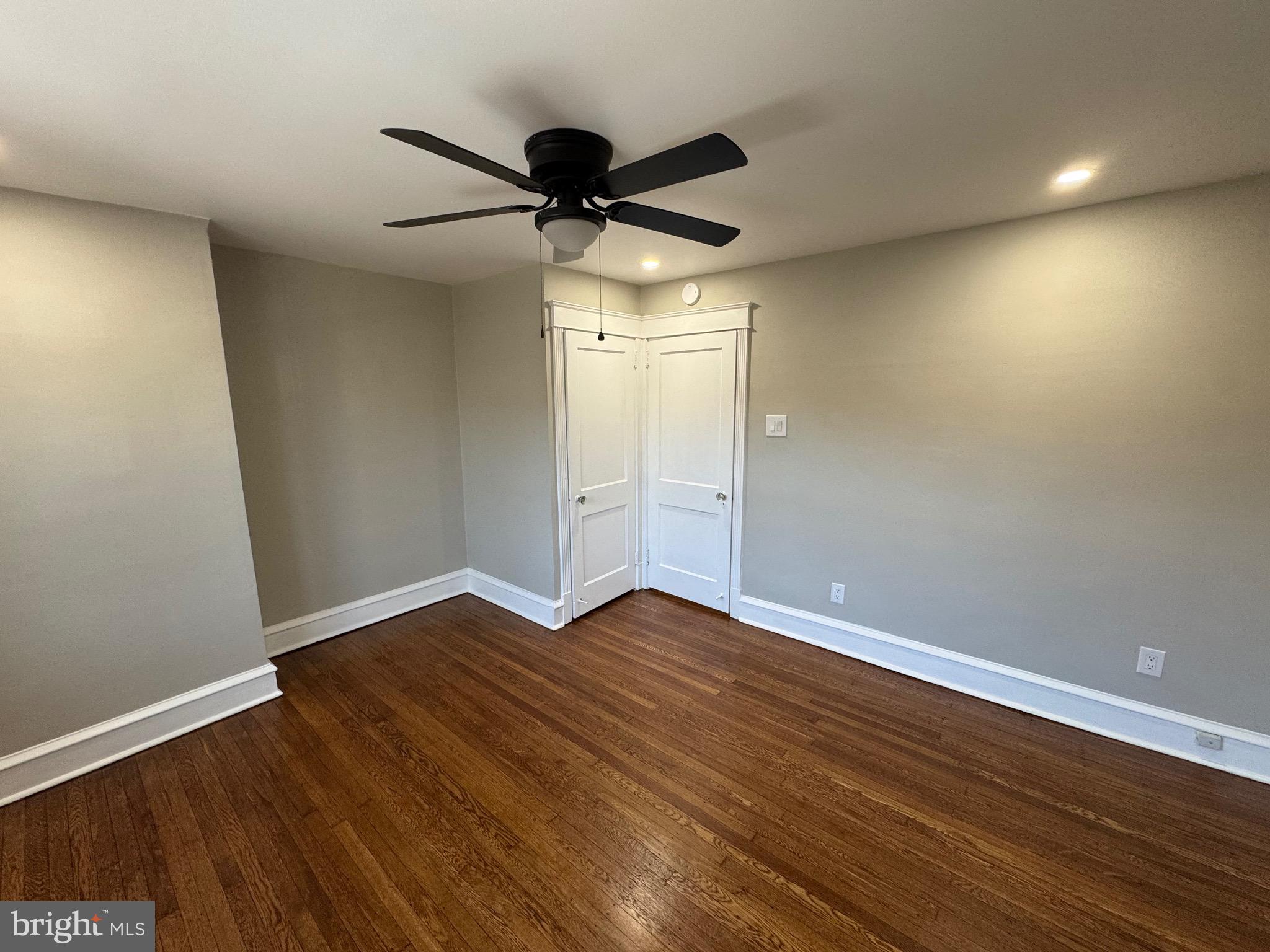 EAST FALLS - Residential Lease