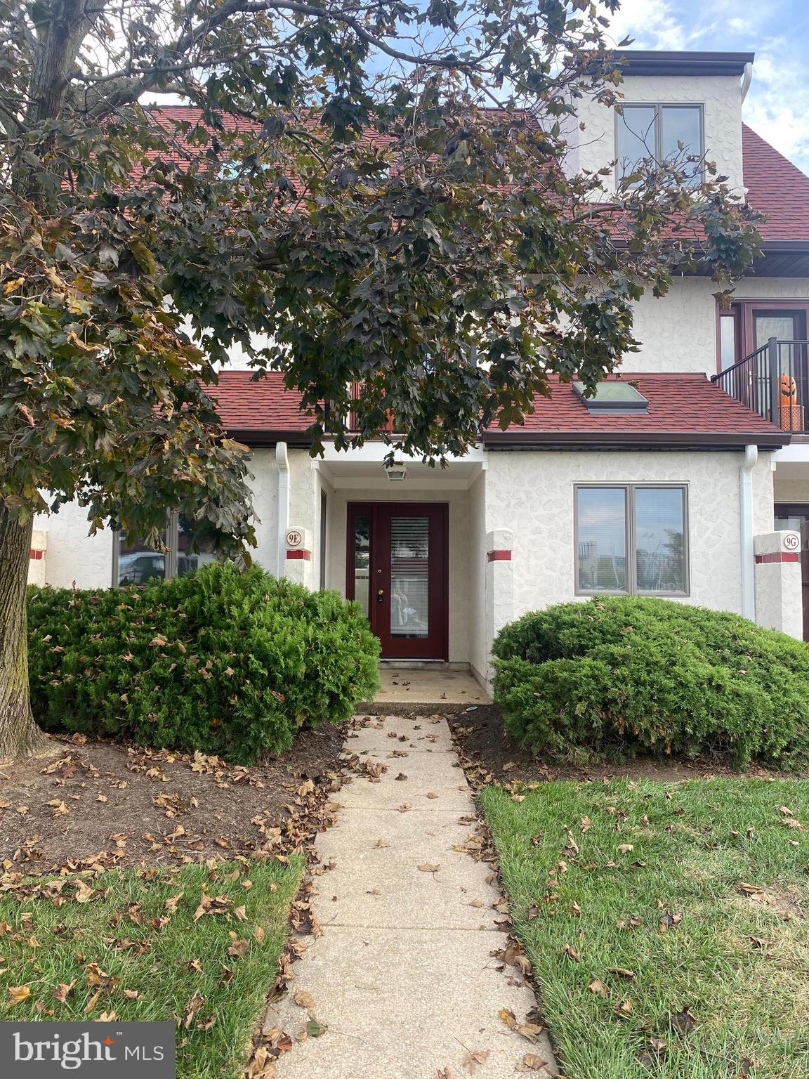 QUEENS LANDING - Residential Lease