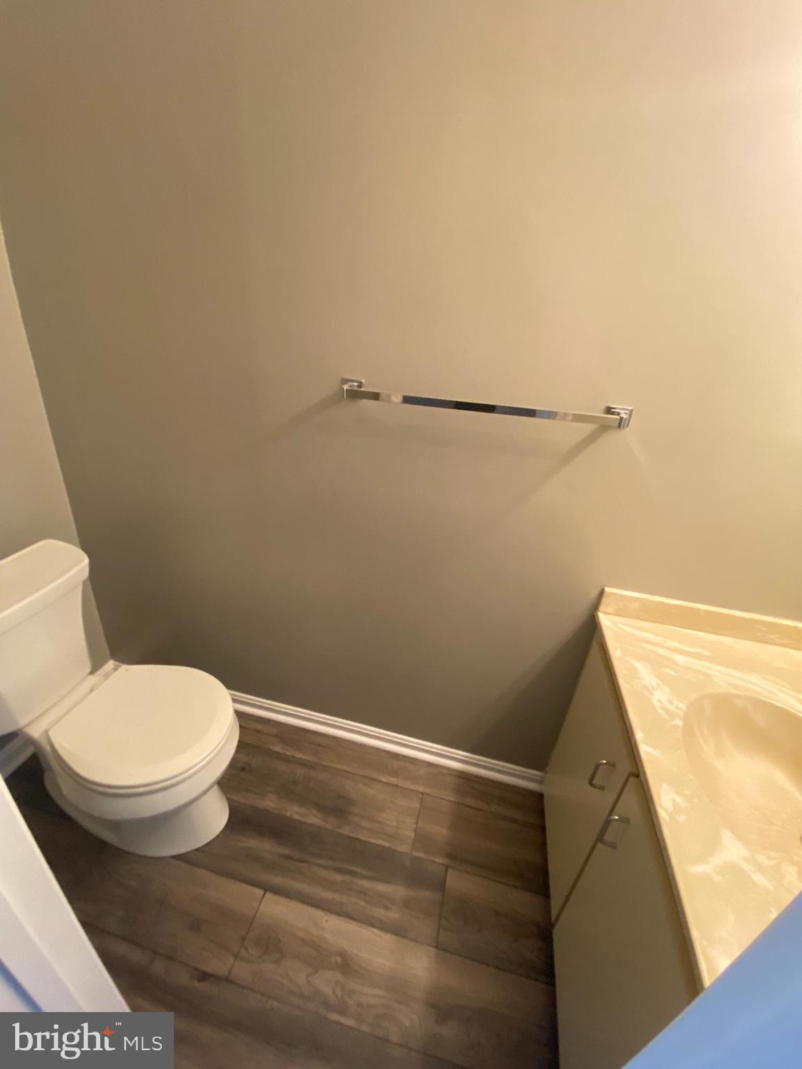 QUEENS LANDING - Residential Lease