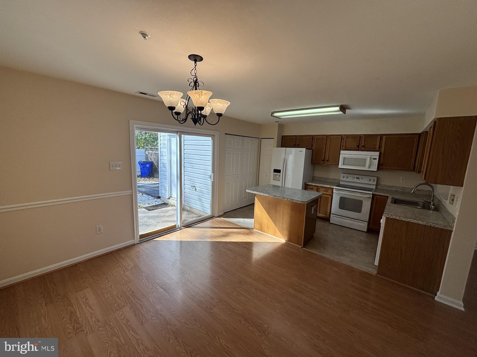 FAIROAKS - Residential Lease