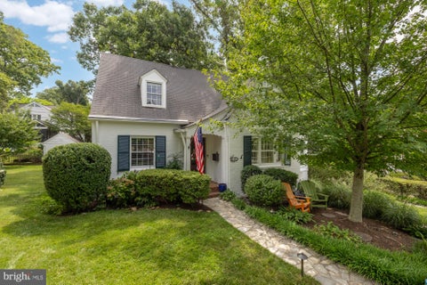 Photo of 1417 N Inglewood Street, ARLINGTON, VA 22205 (MLS # VAAR2077030)