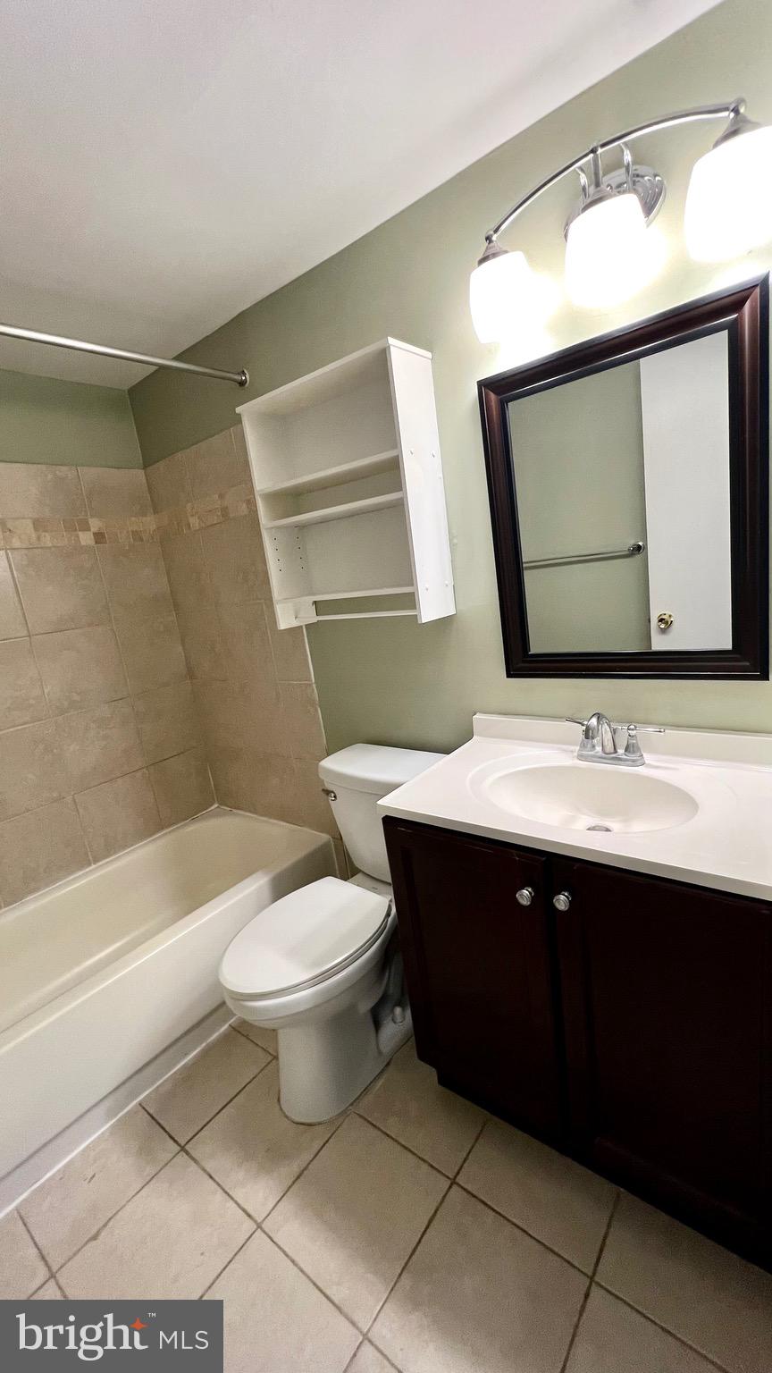 WOODLAKE TOWERS - Residential