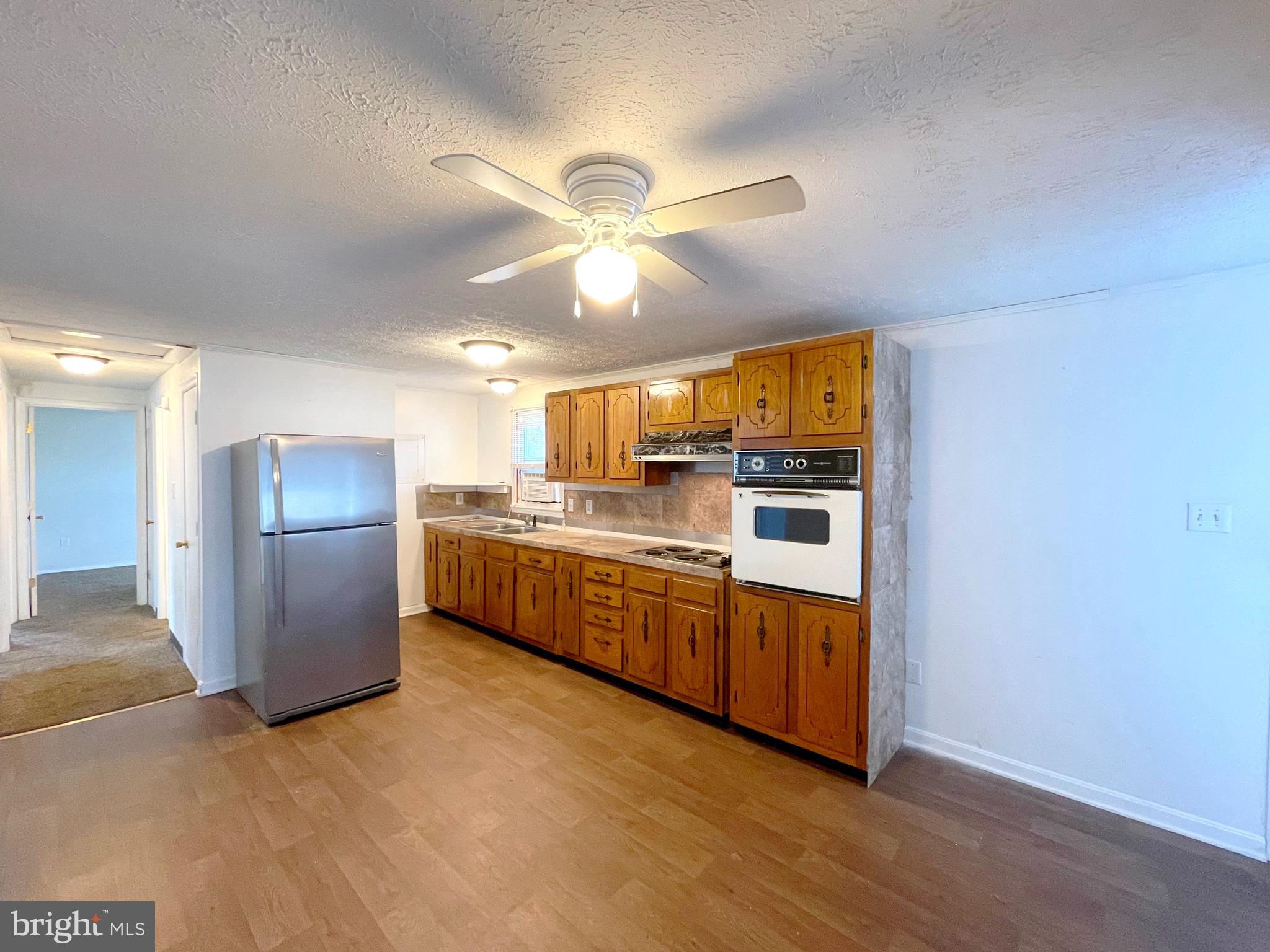 SOUTH HAMPTON - Residential Lease