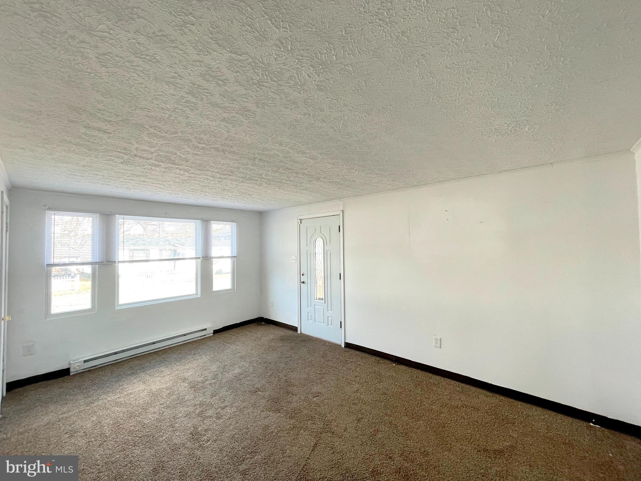 SOUTH HAMPTON - Residential Lease