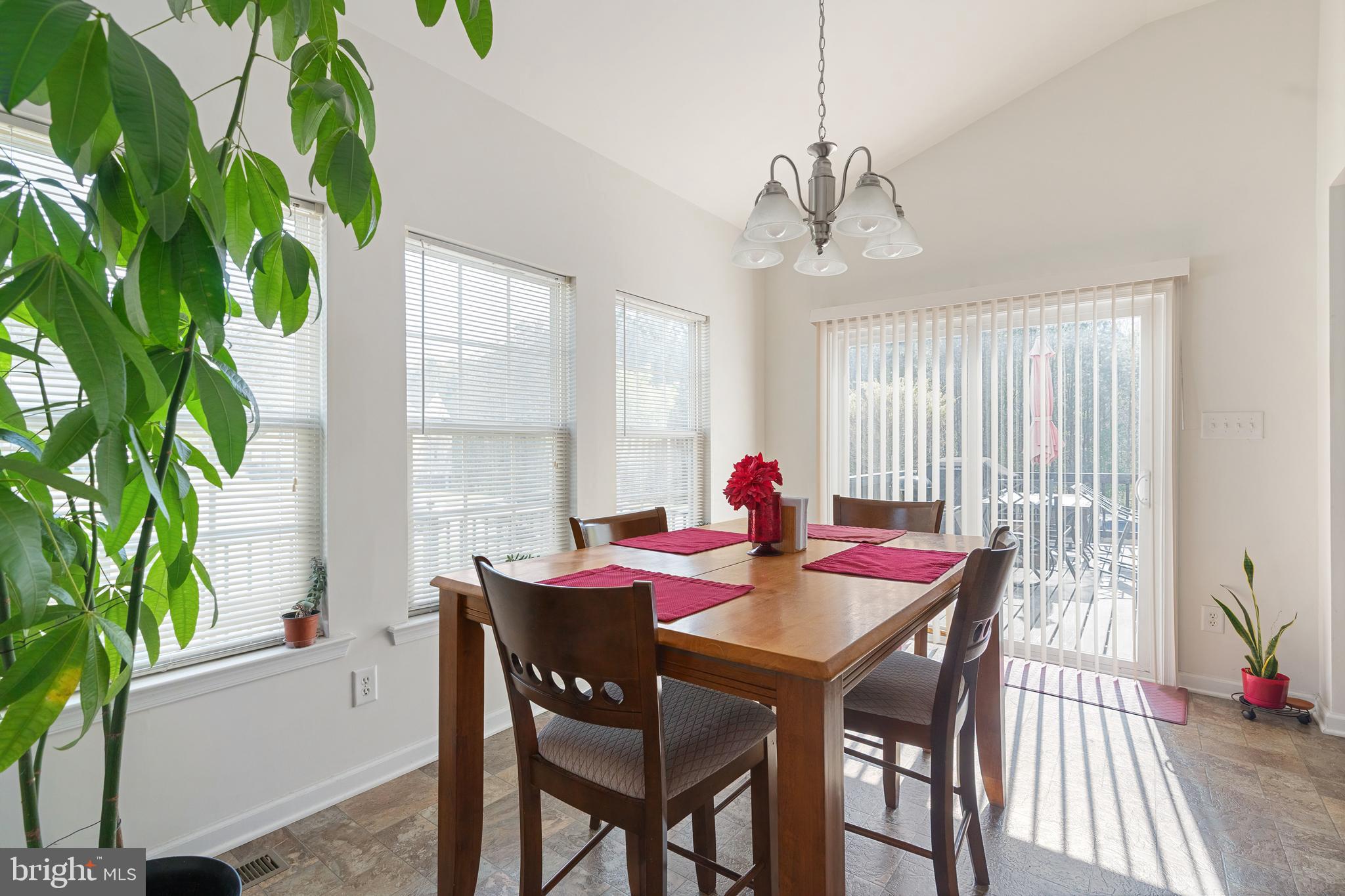 SPRING LAKE - Residential