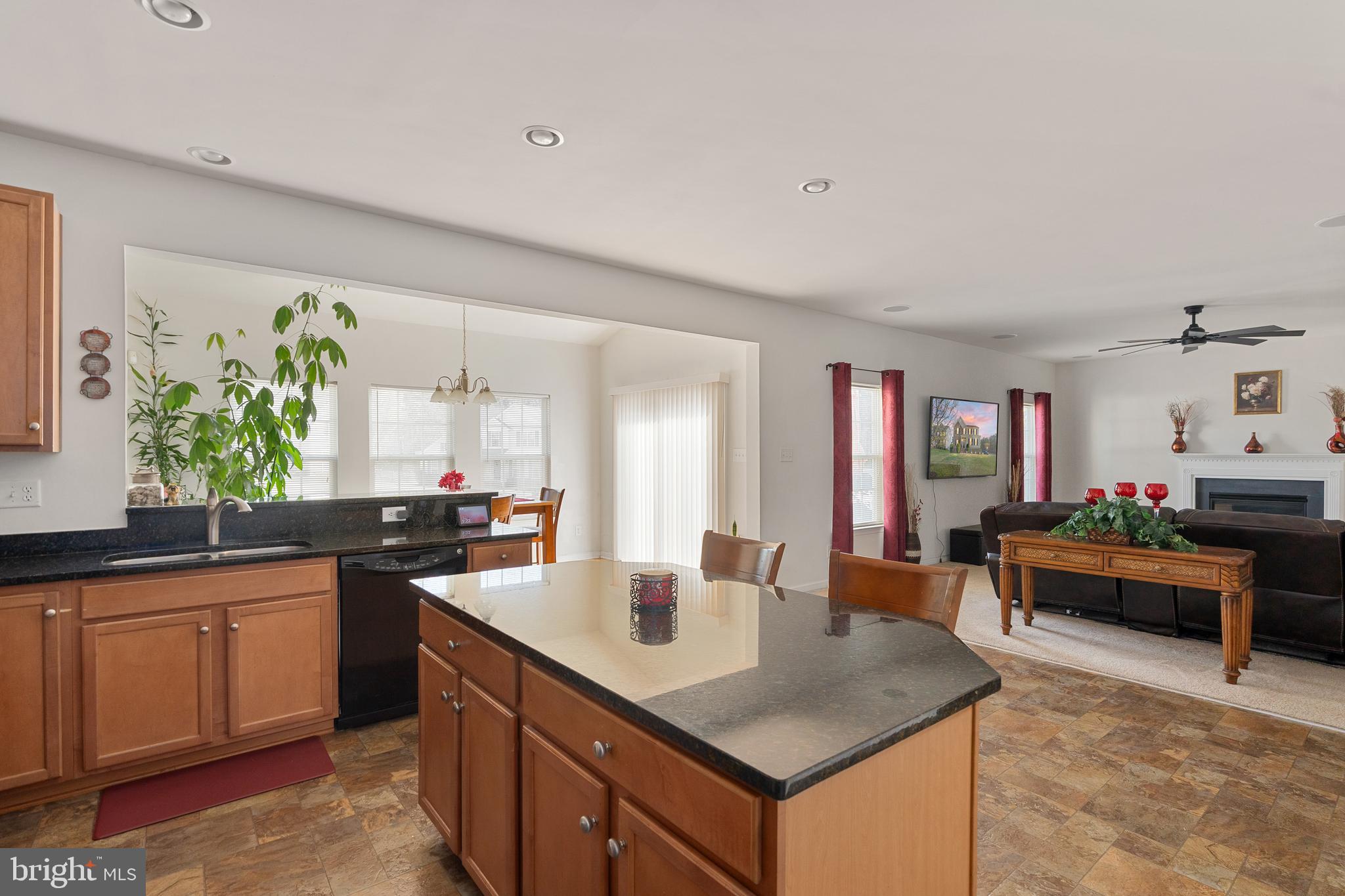 SPRING LAKE - Residential