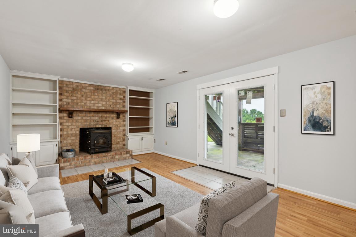 WATERSIDE - Residential