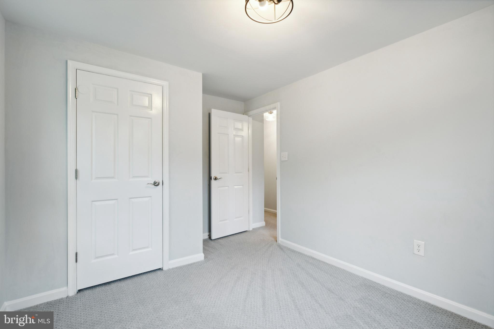 WATERSIDE - Residential