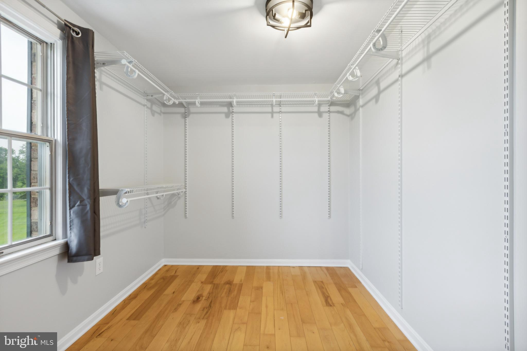 WATERSIDE - Residential