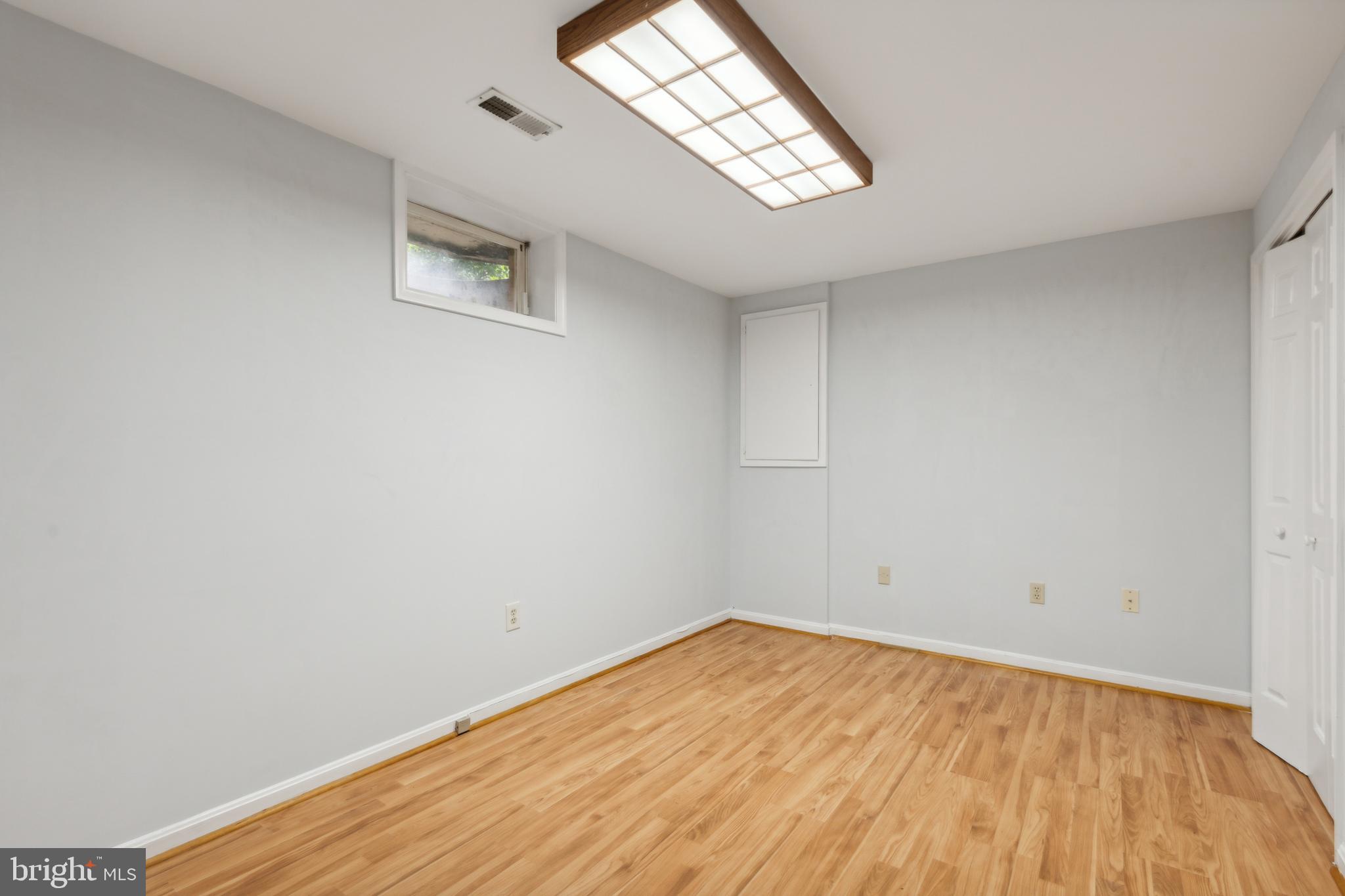 WATERSIDE - Residential