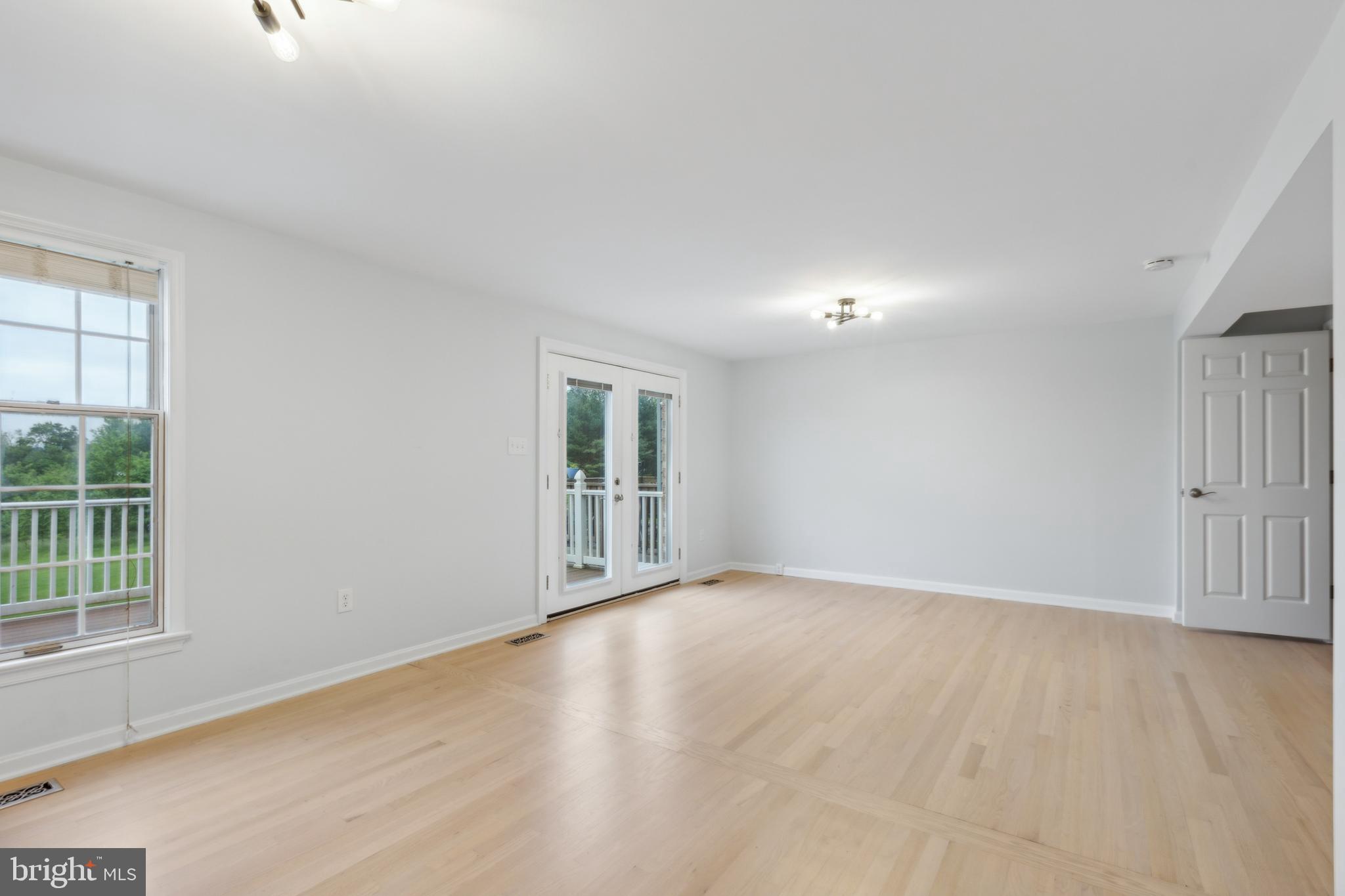 WATERSIDE - Residential