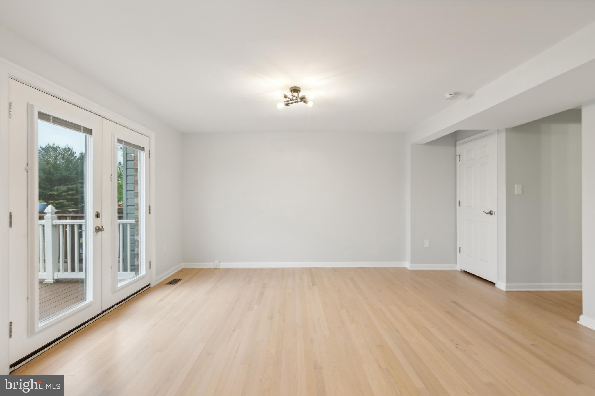 WATERSIDE - Residential