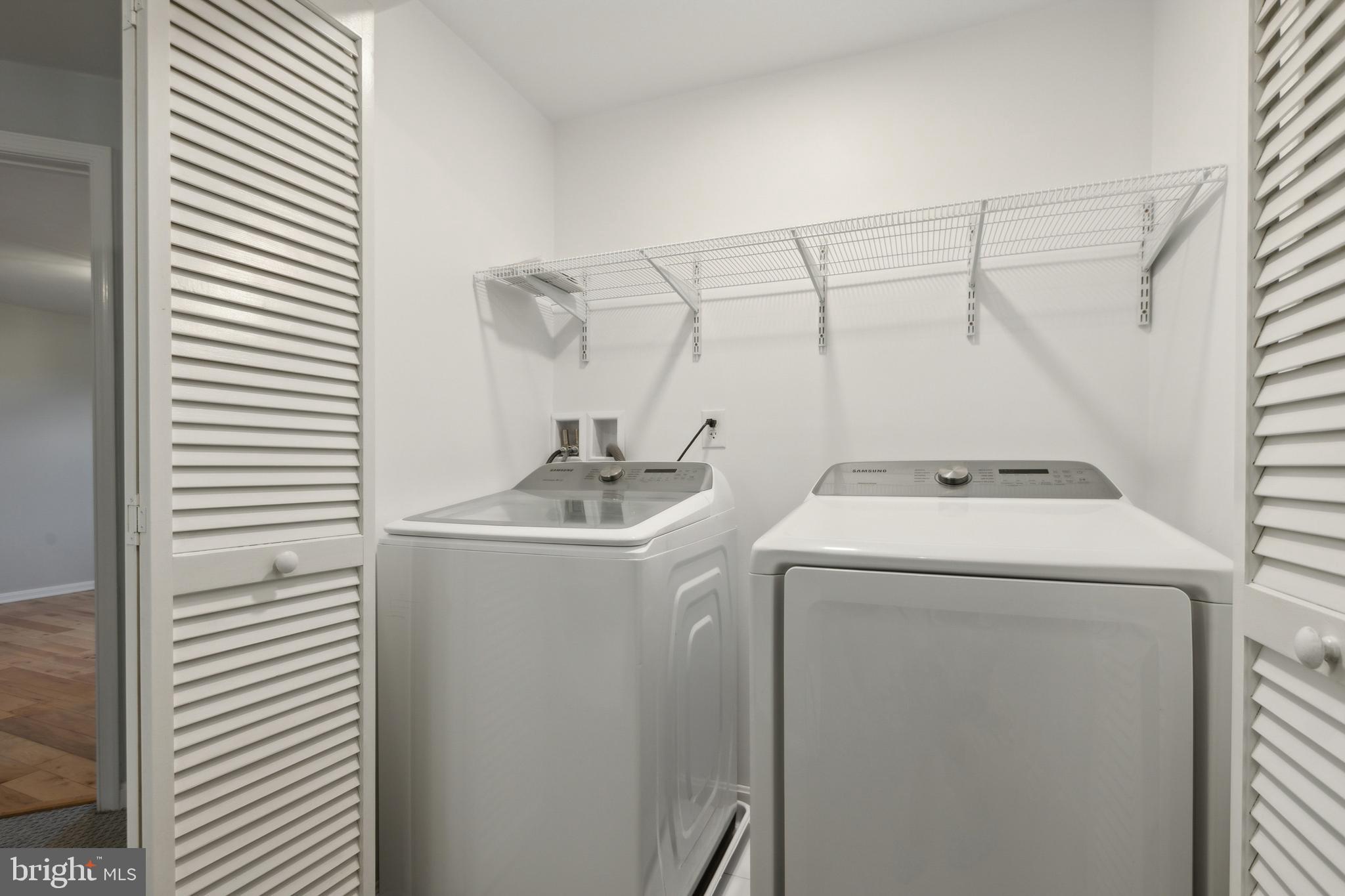 WATERSIDE - Residential