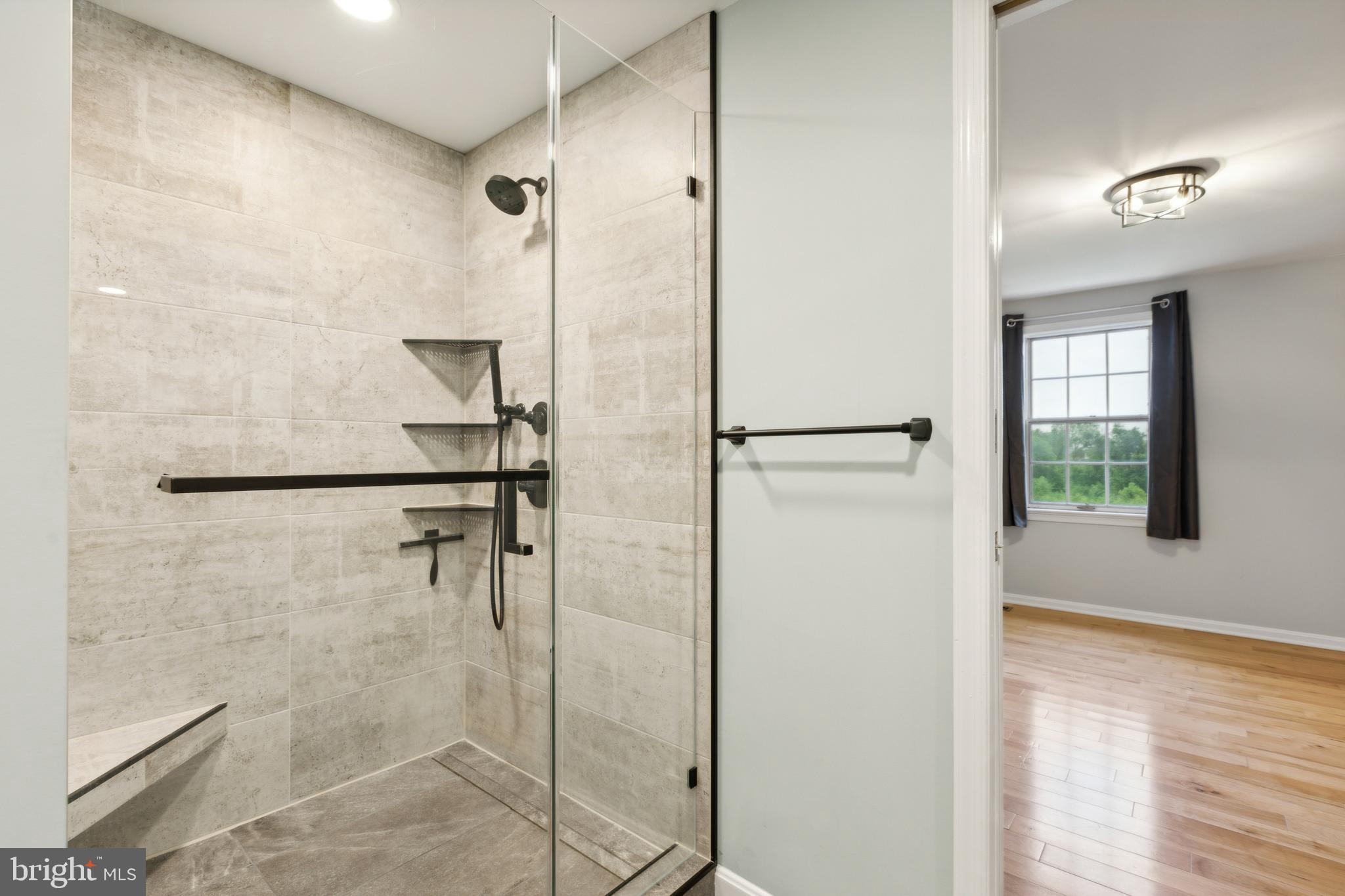 WATERSIDE - Residential