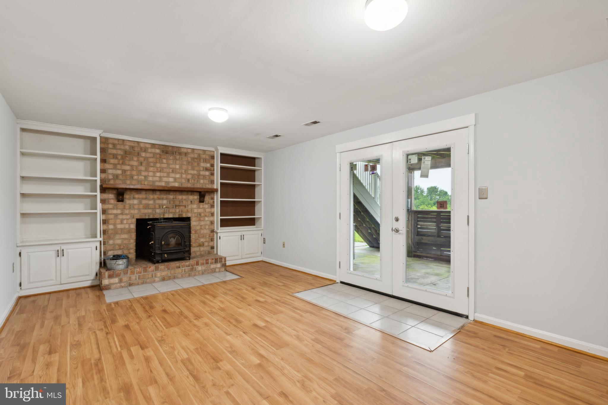 WATERSIDE - Residential