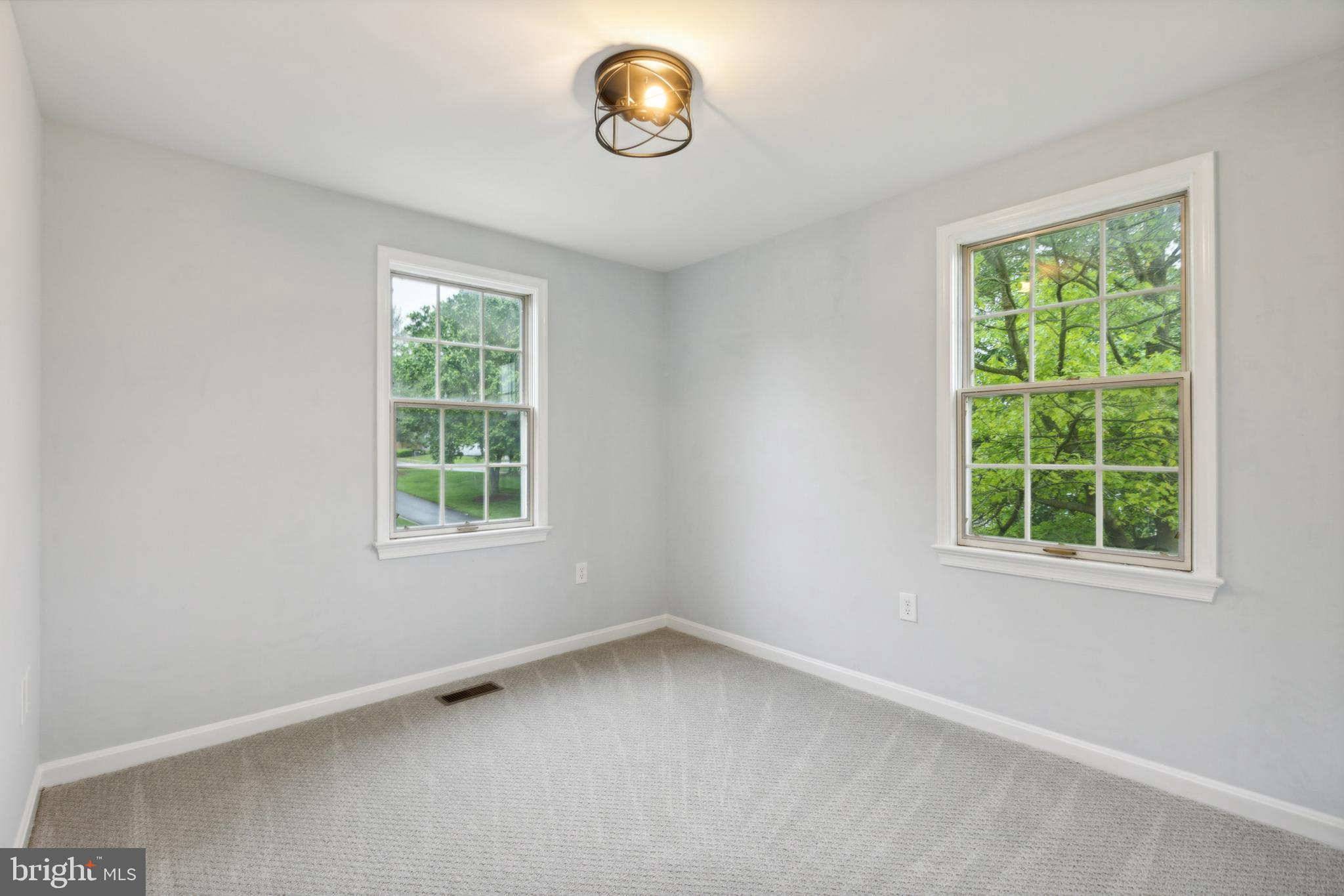 WATERSIDE - Residential