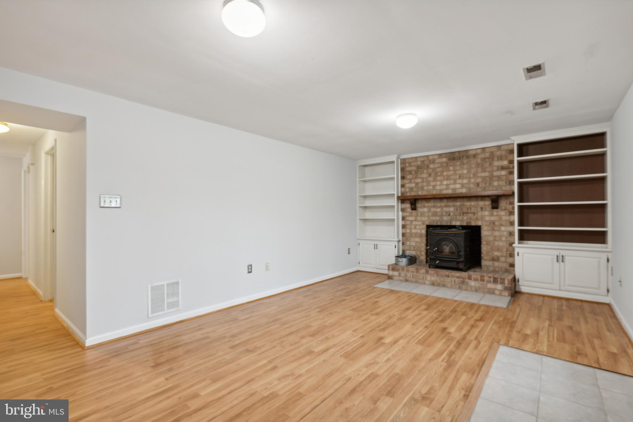 WATERSIDE - Residential