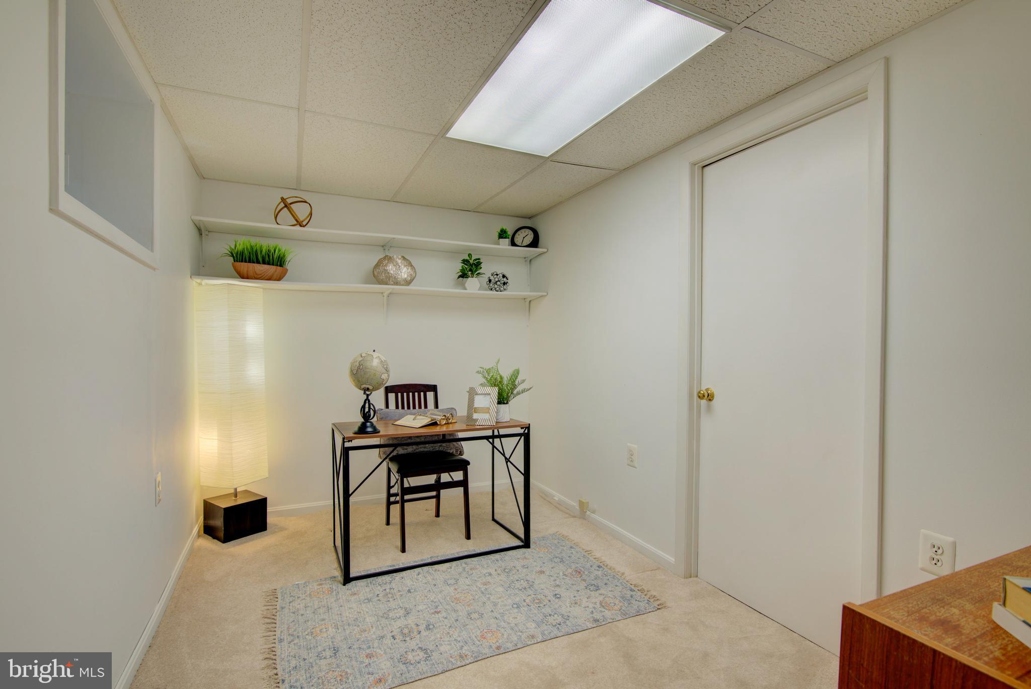 BURKE STATION SQUARE - Residential