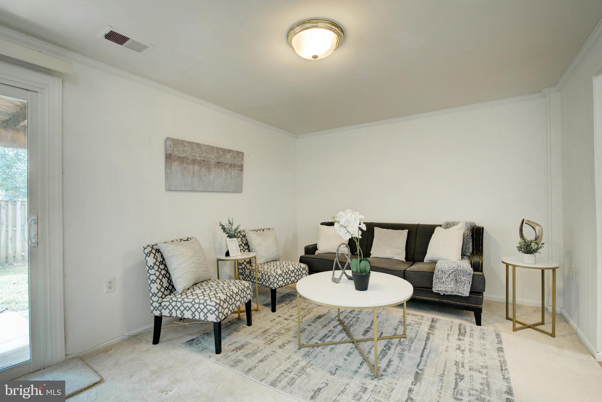 BURKE STATION SQUARE - Residential