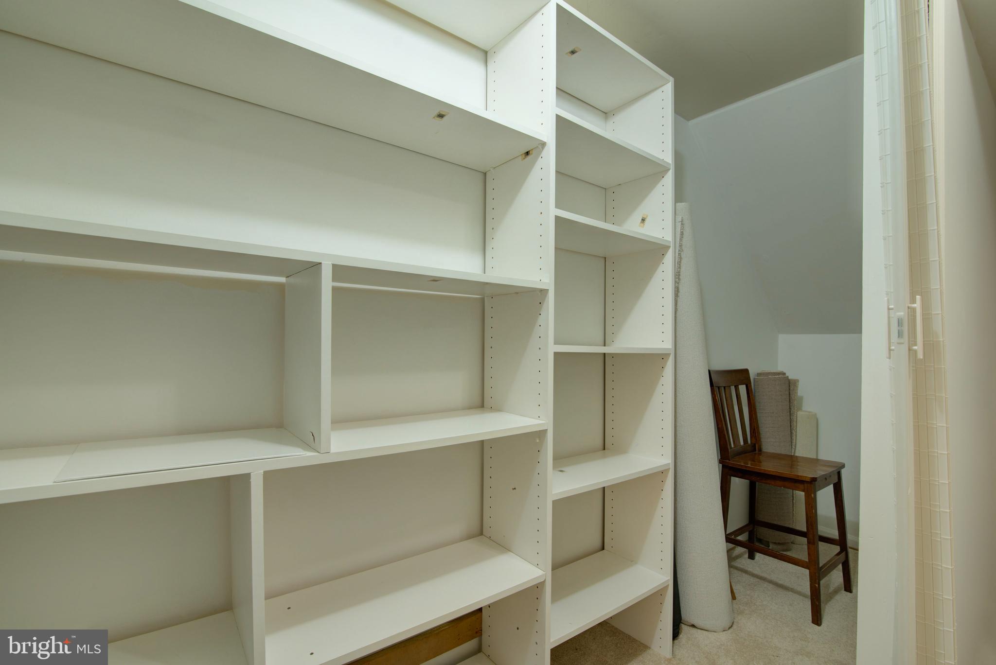 BURKE STATION SQUARE - Residential