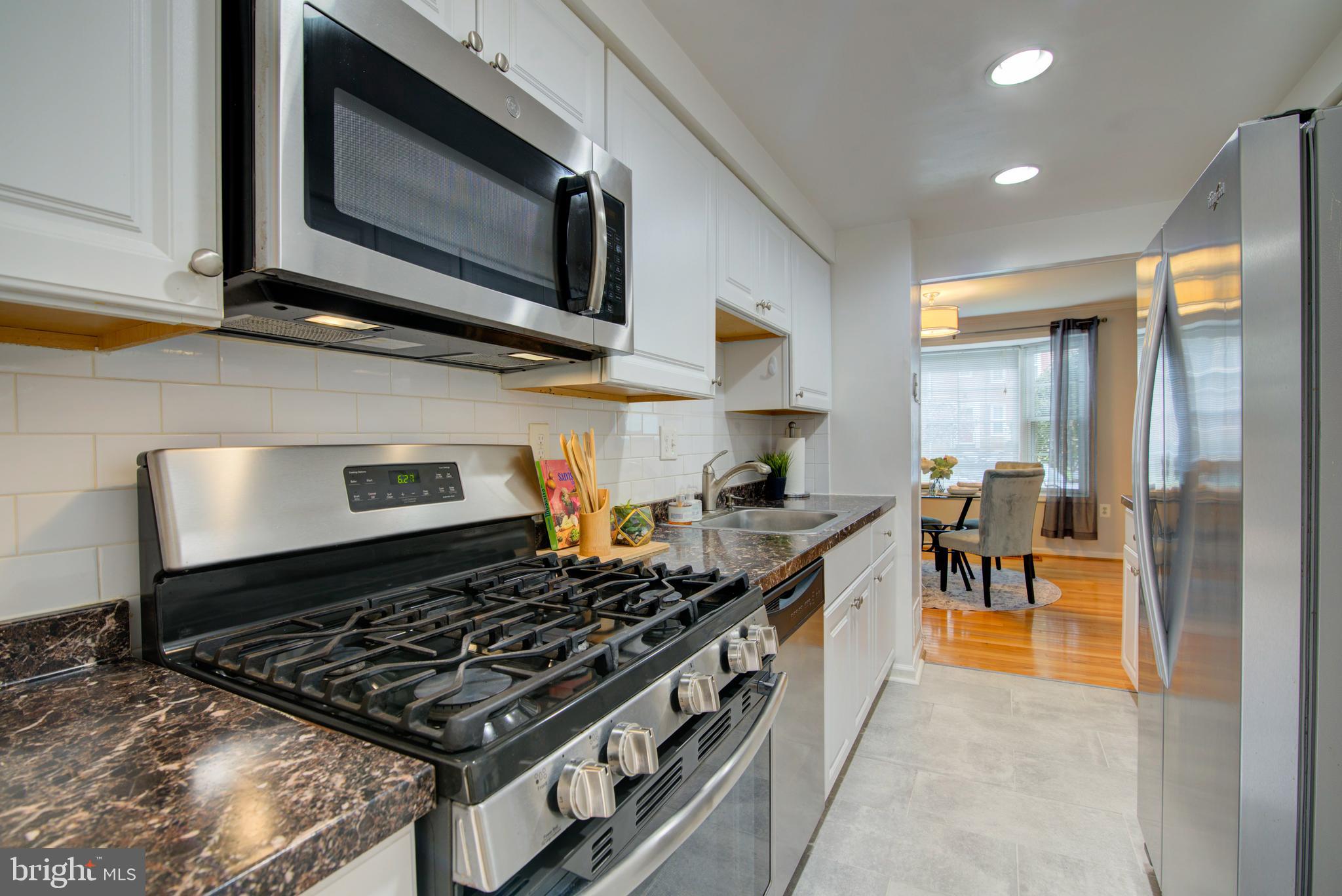 BURKE STATION SQUARE - Residential