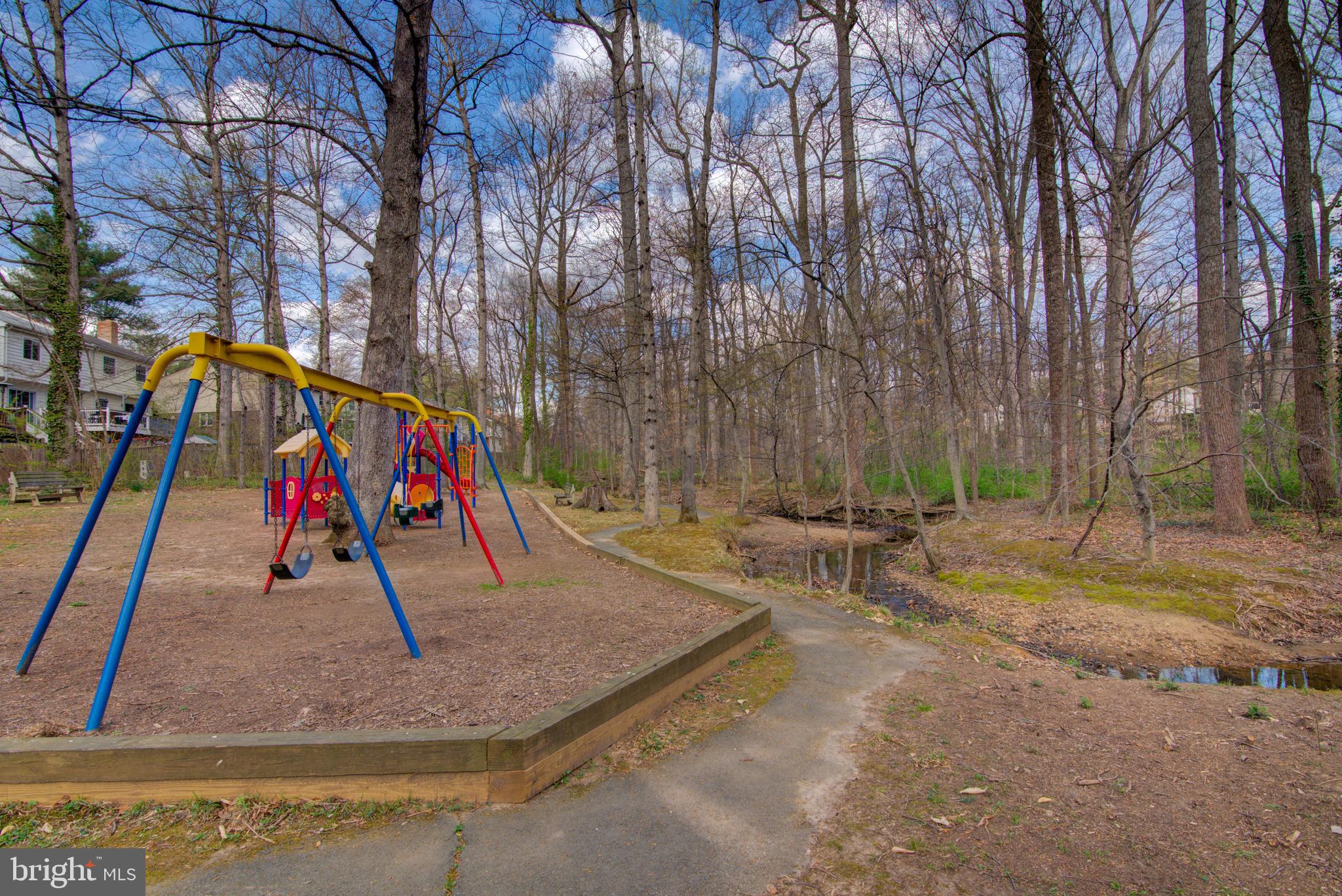 BURKE STATION SQUARE - Residential