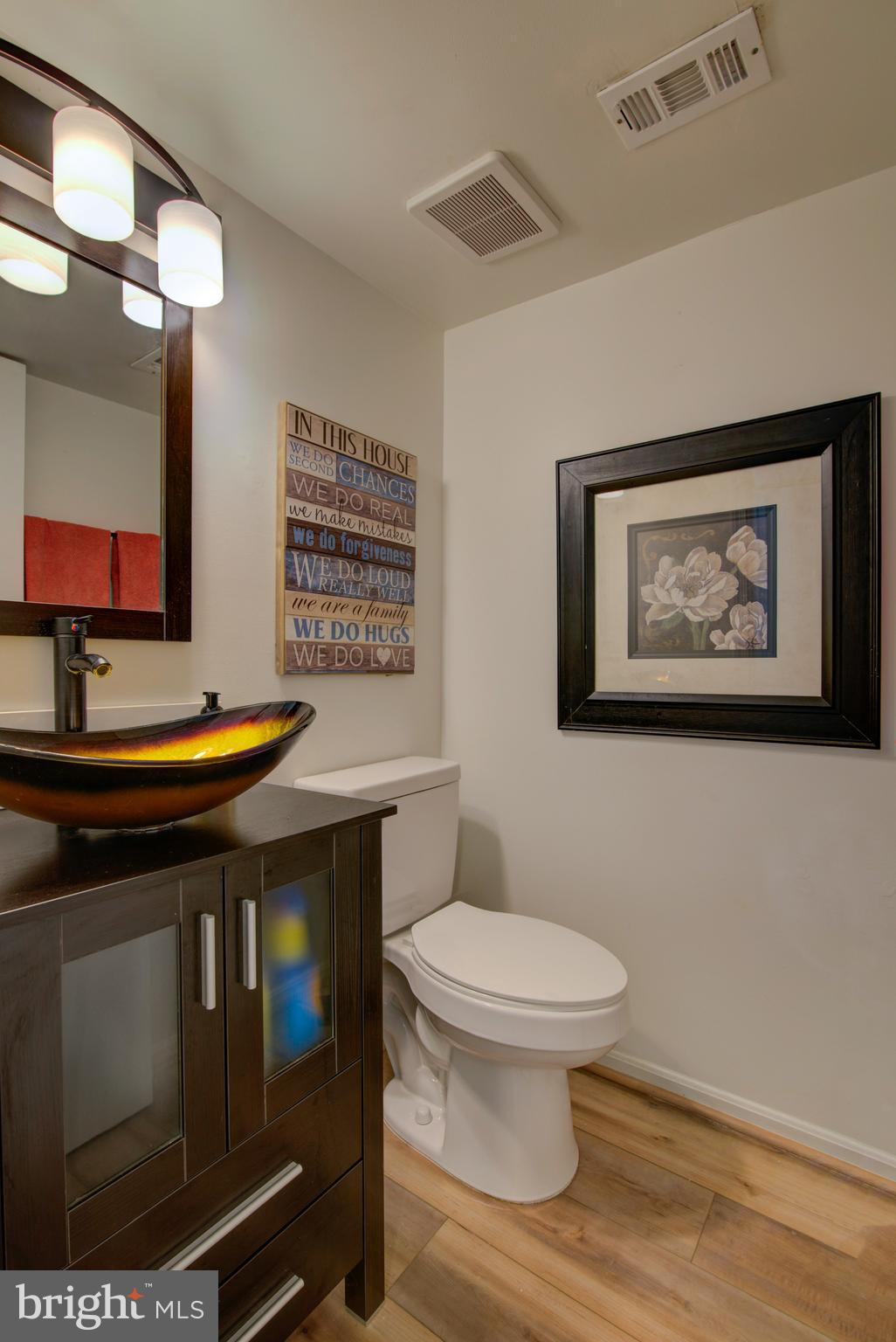 BURKE STATION SQUARE - Residential