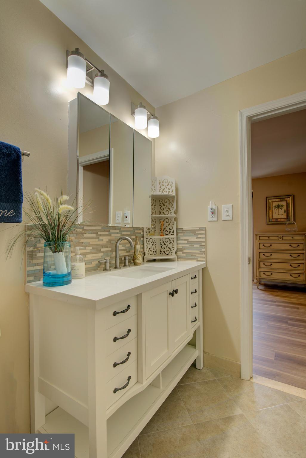 BURKE STATION SQUARE - Residential