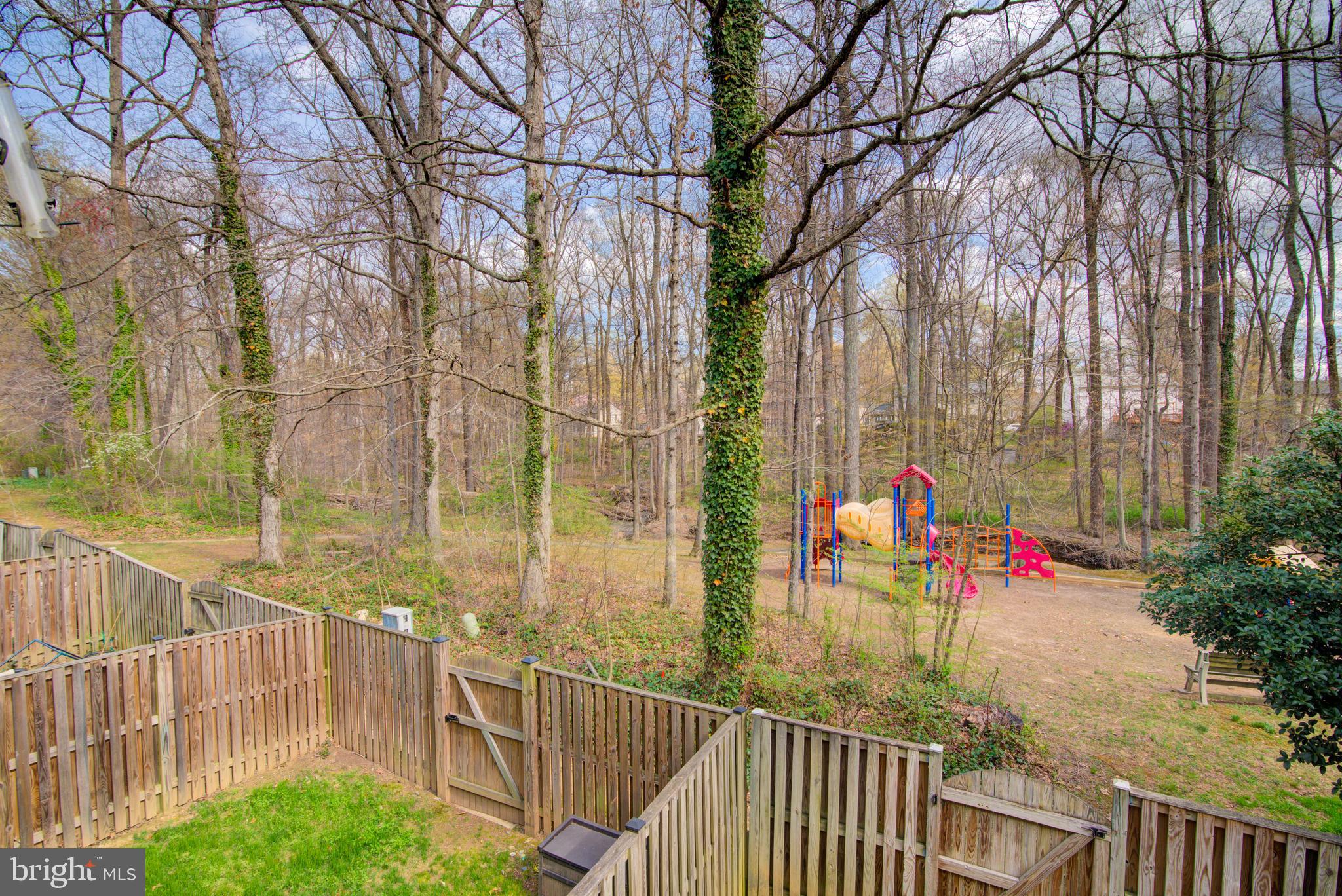 BURKE STATION SQUARE - Residential