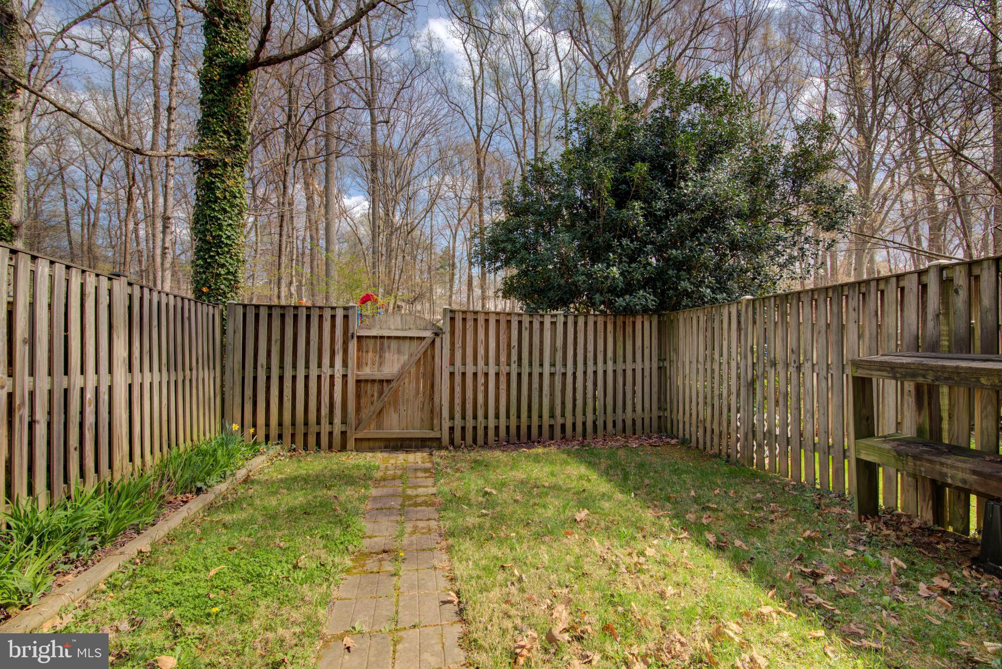 BURKE STATION SQUARE - Residential