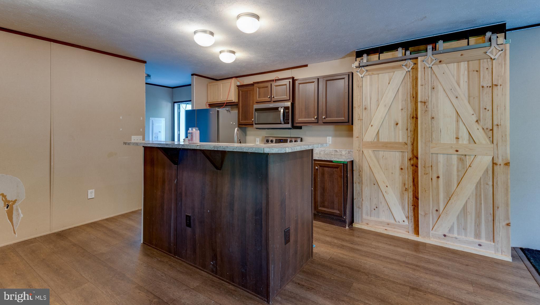 43559 JOHN B THOMPSON ROAD