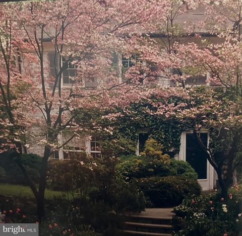 2351 49TH STREET NW WASHINGTON DC 20007