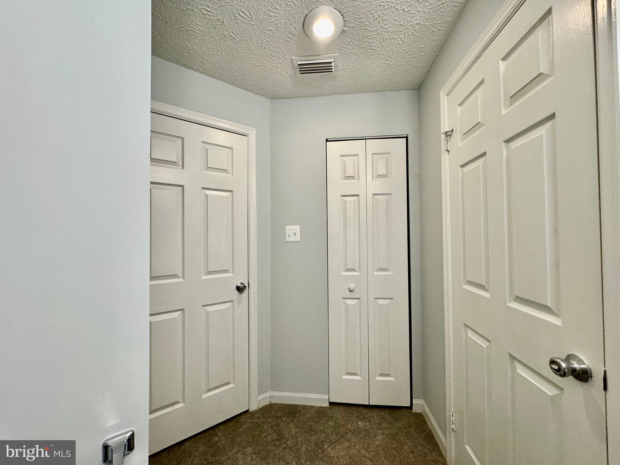 WATERS EDGE AT NORTH LAKE - Residential Lease