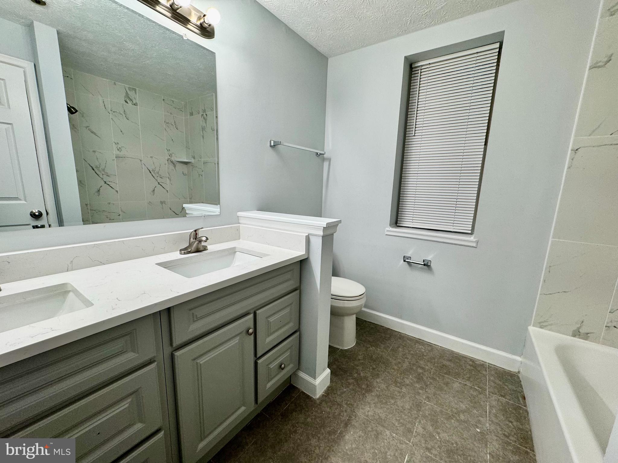 WATERS EDGE AT NORTH LAKE - Residential Lease